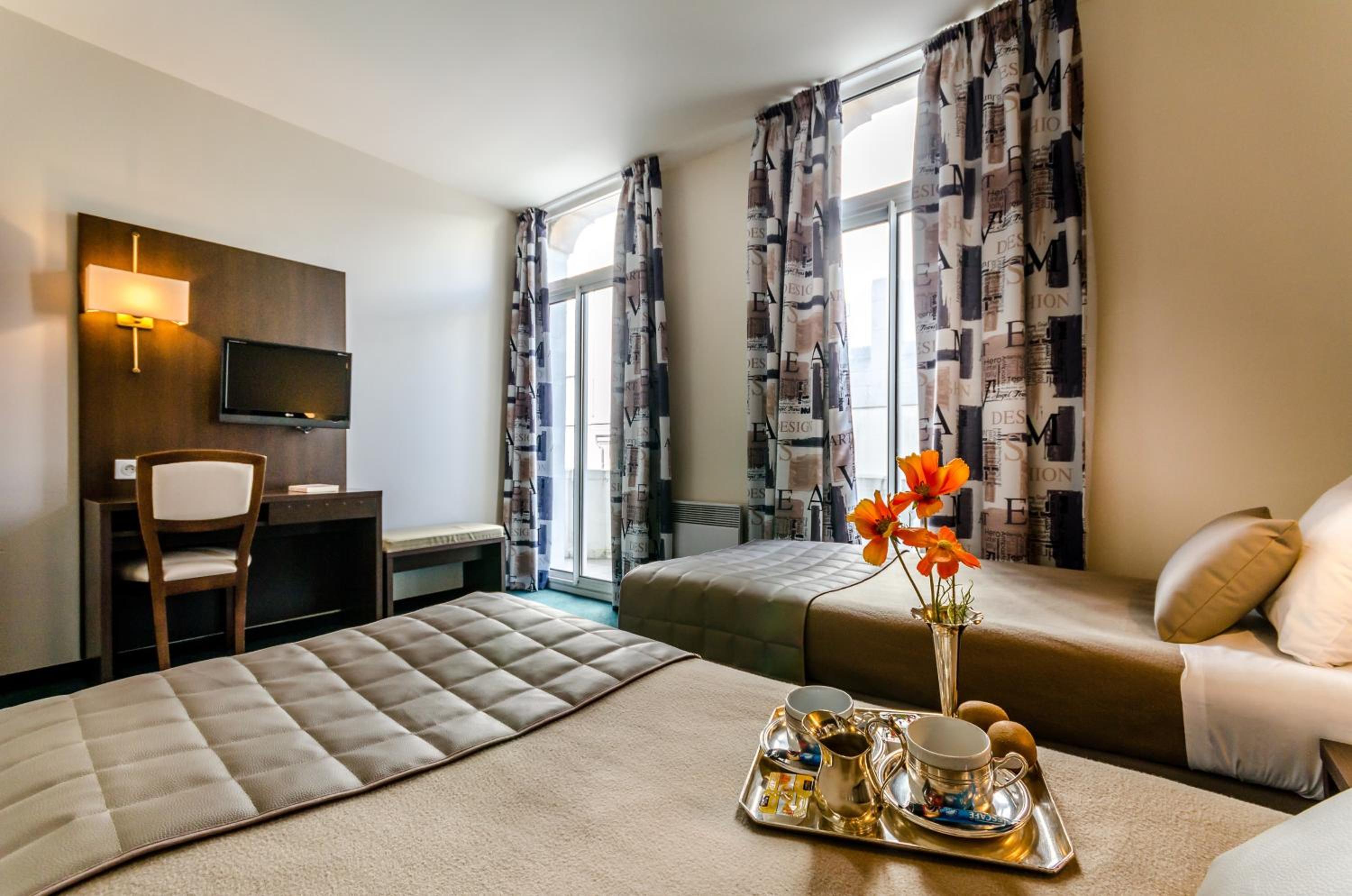 Twin Room - Photo 2