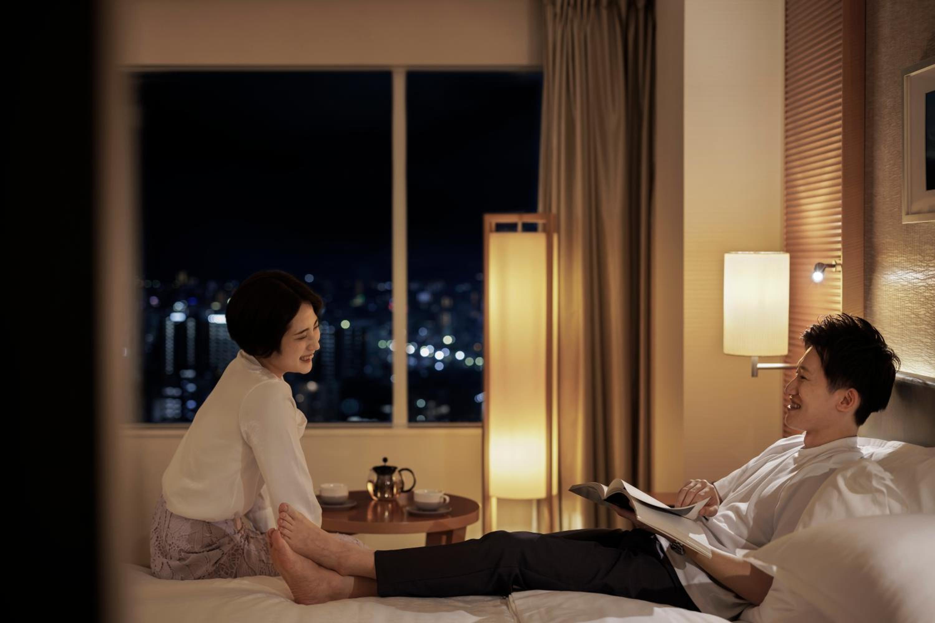 Deluxe King Room, 1 KING, City View - Photo 6