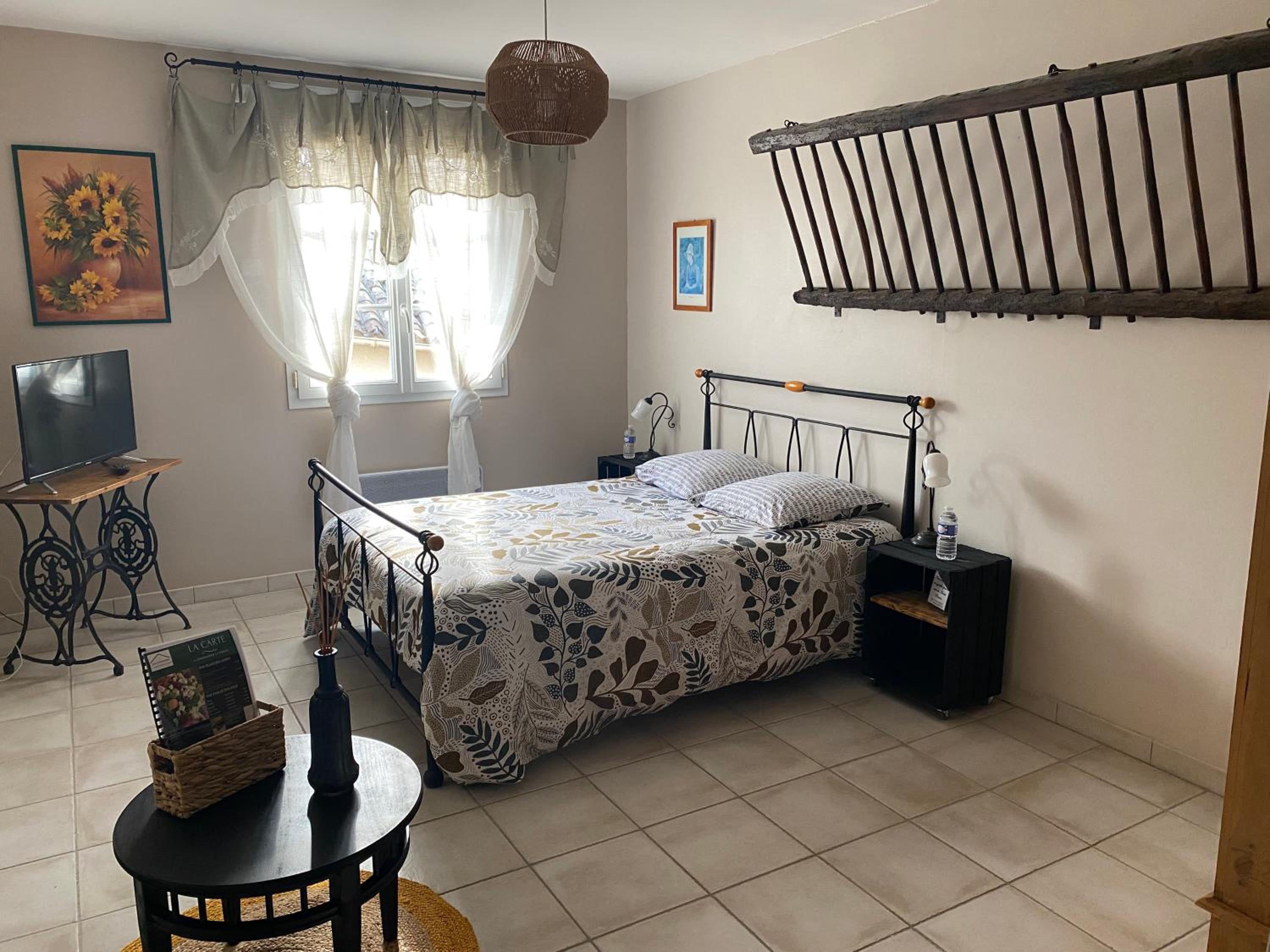 Double Room with Extra Bed - Photo 1