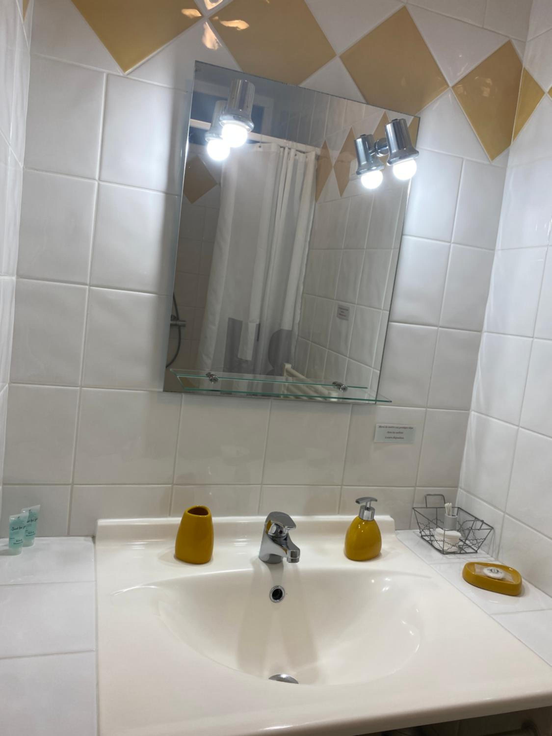 Double Room with Garden View - Photo 2