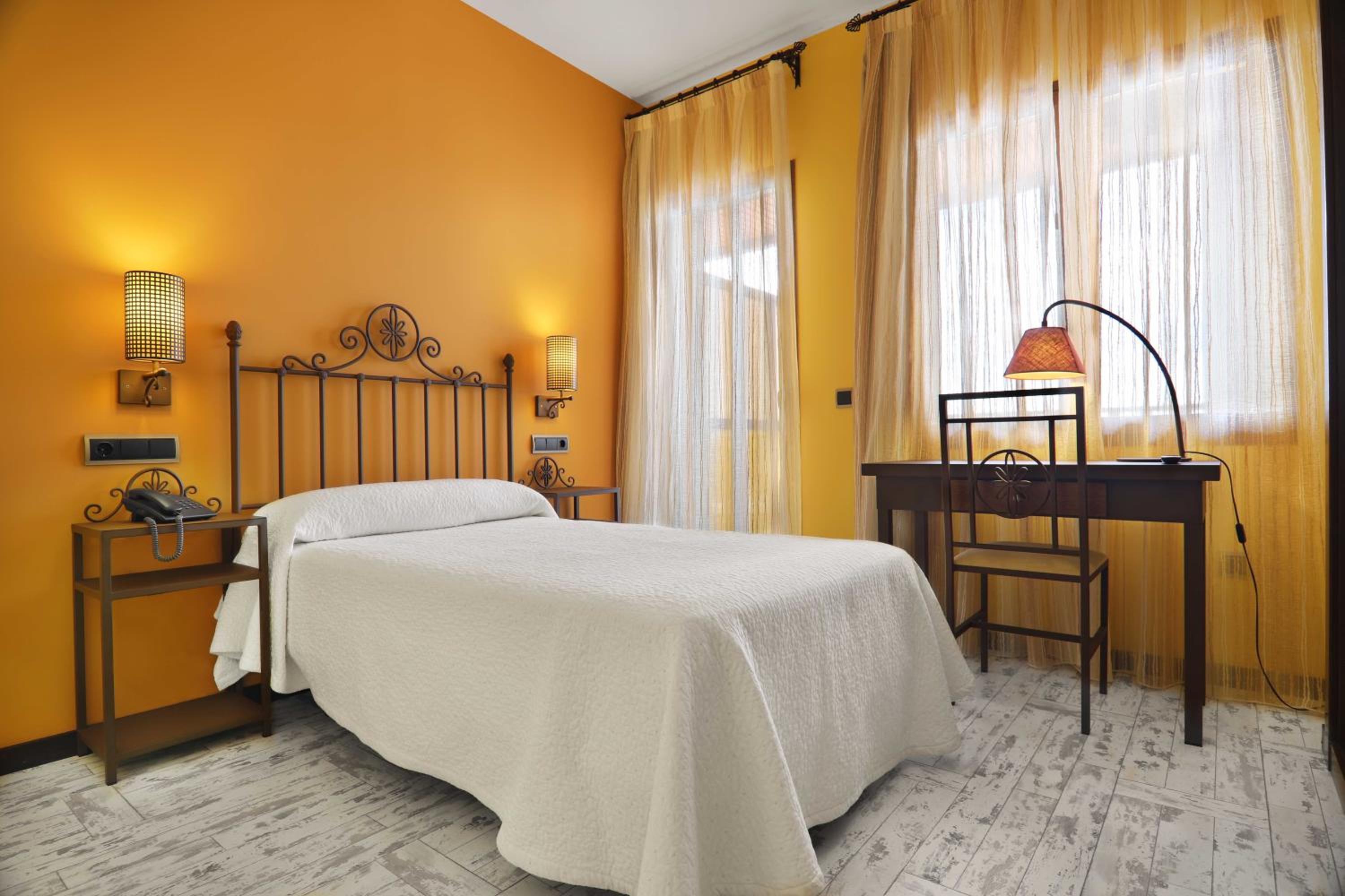 Single Room with Terrace photo 2