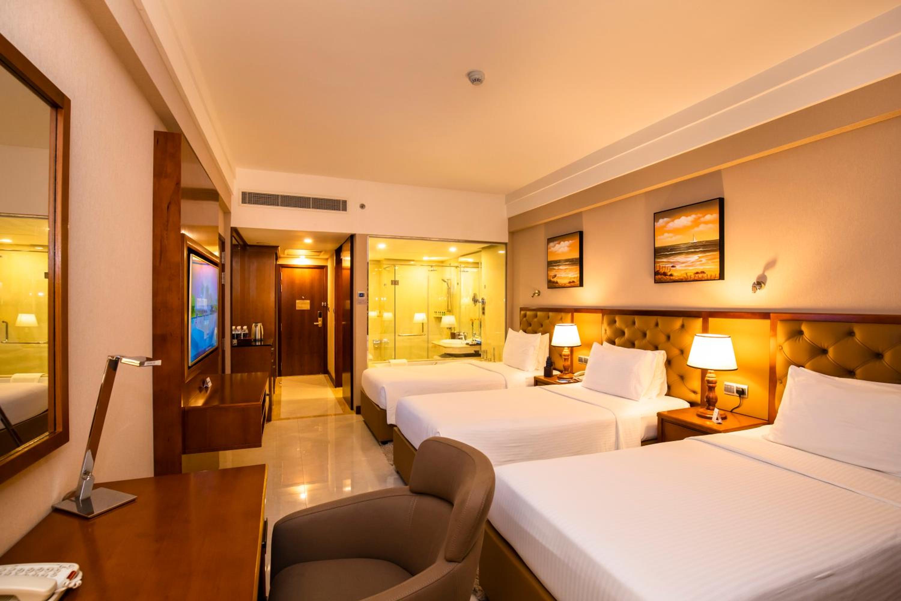 Habitación Triple Superior con Tour por la Ciudad Complimentario y Acceso al Salón de Playa