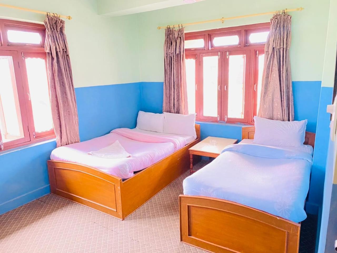 Deluxe Double Room (2 Adults + 1 Child)