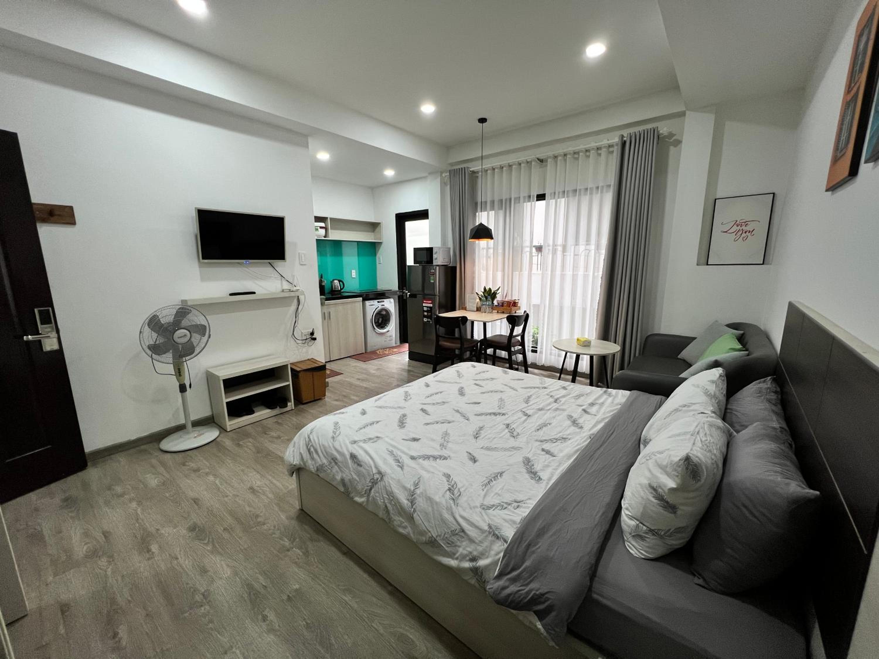 Studio Apartment - Photo 11