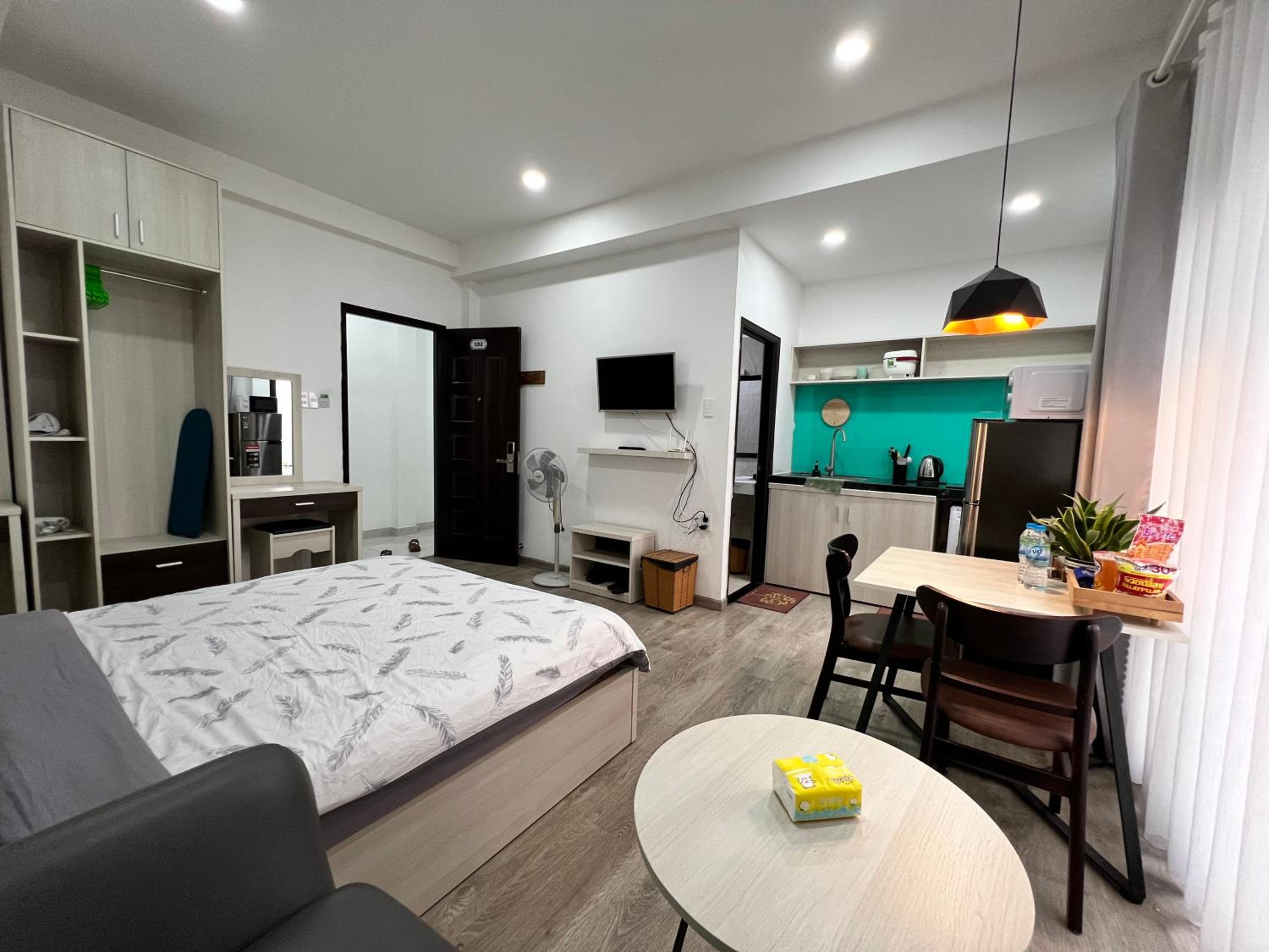 Studio Apartment - Photo 10