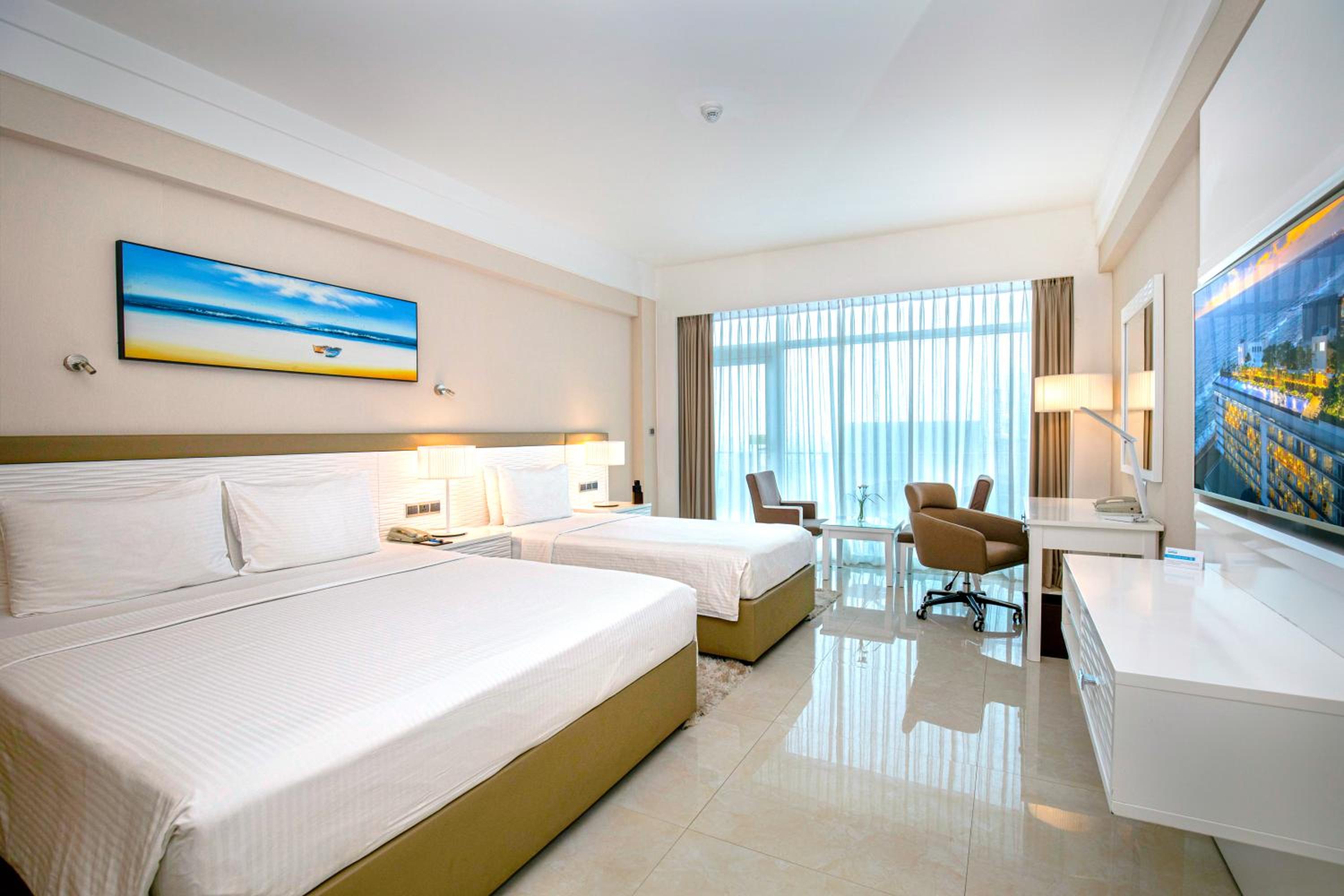 Habitación Premier King - Triple con Tour por la Ciudad Complimentary y Acceso al Salón de Playa.