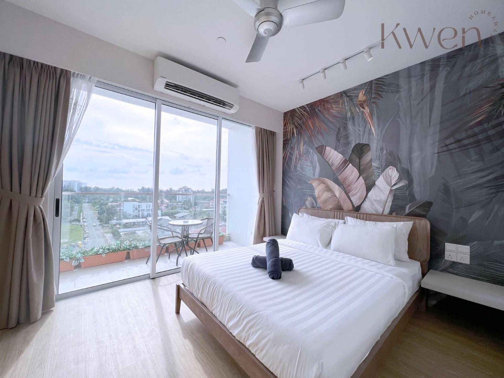 Studio with Balcony