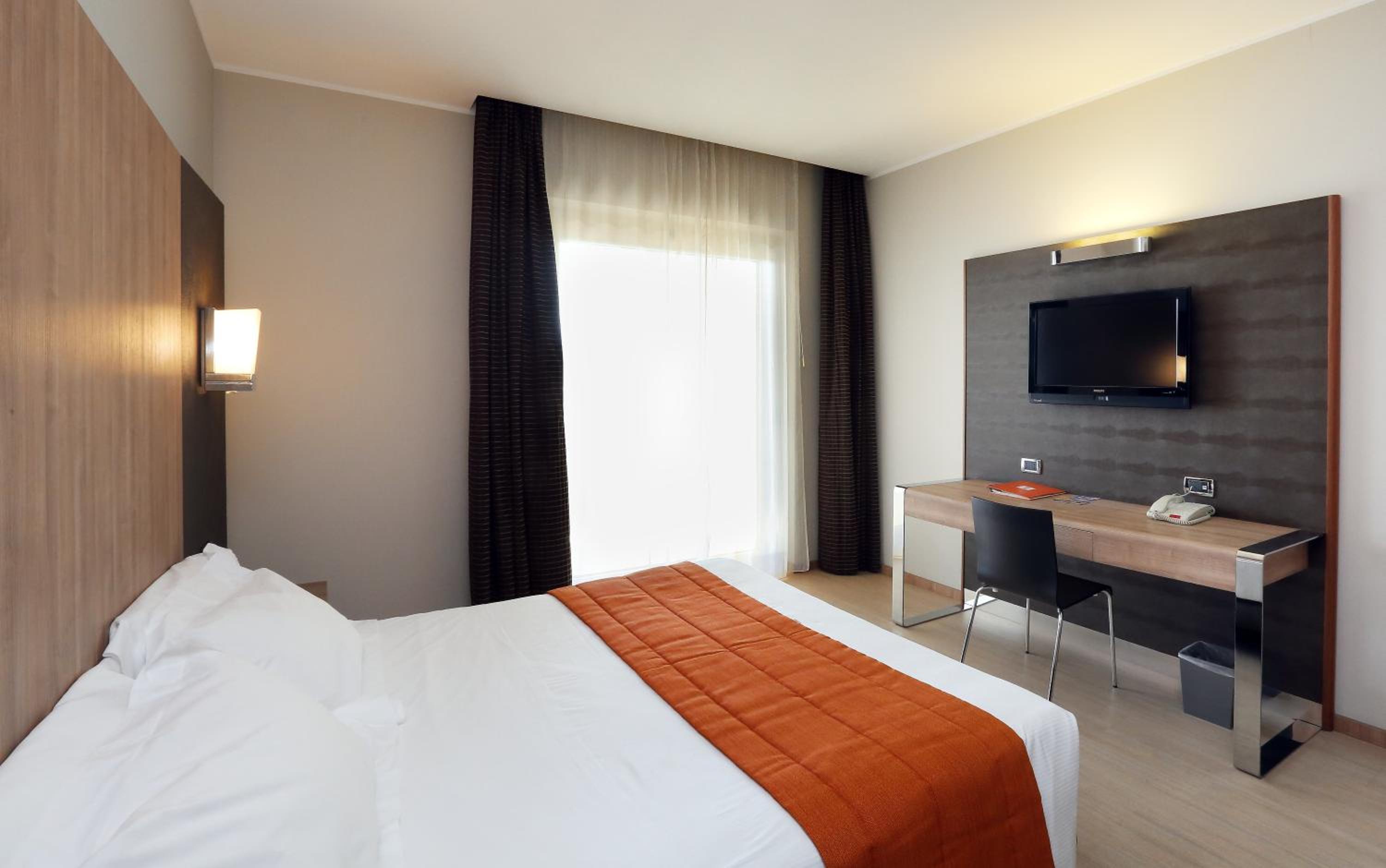 King Size Double Room Single Use