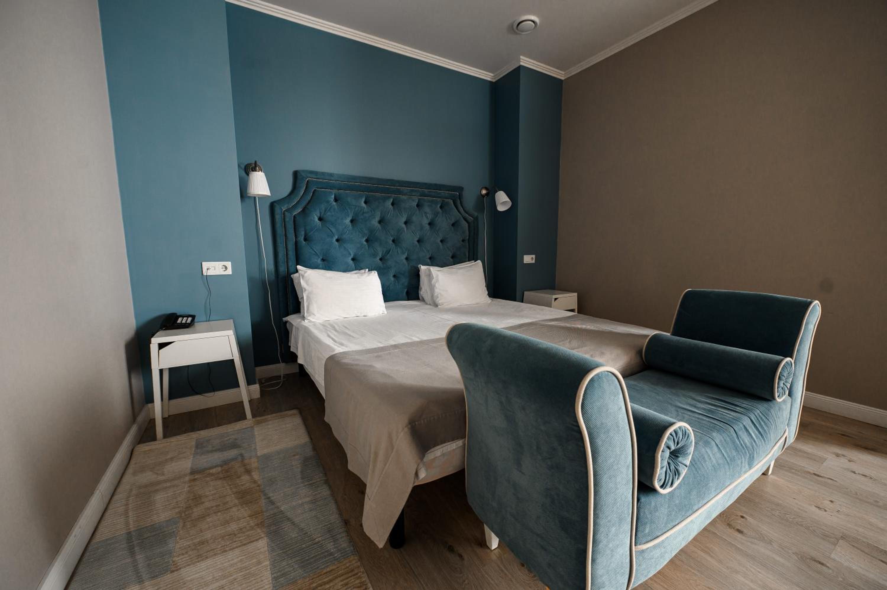 Mansard Junior Suite photo 1