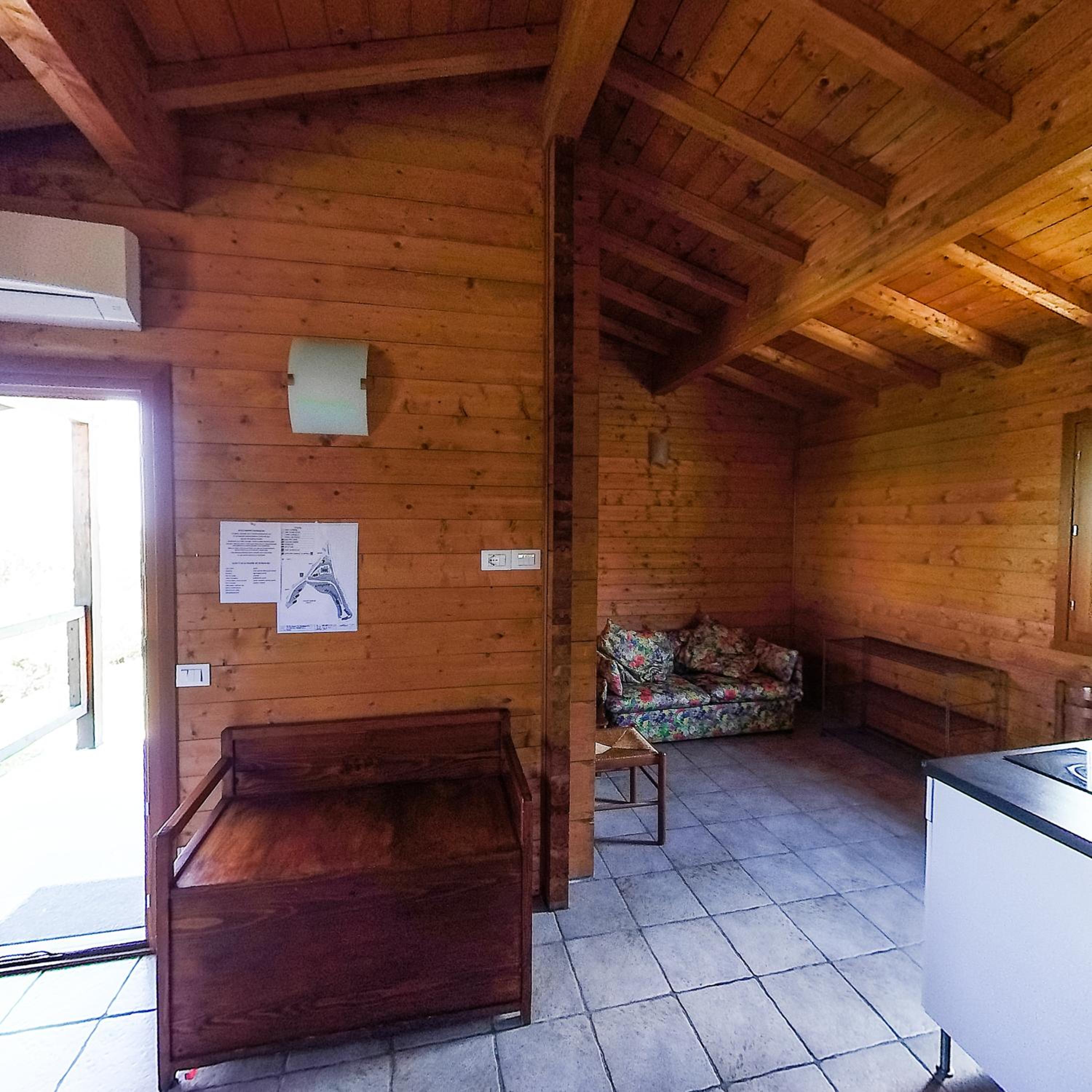 Bungalow photo 2