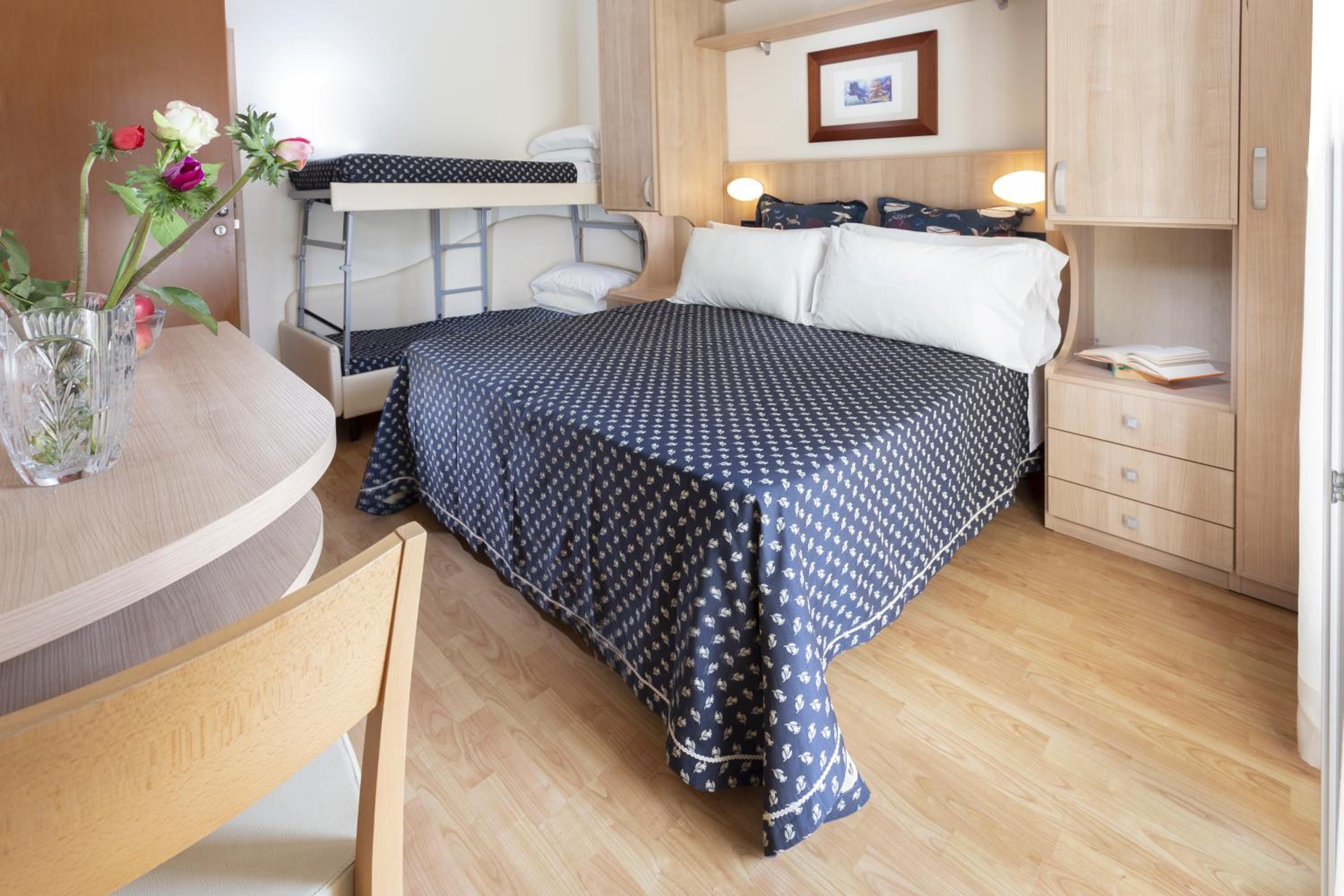 Quadruple Room - Photo 2