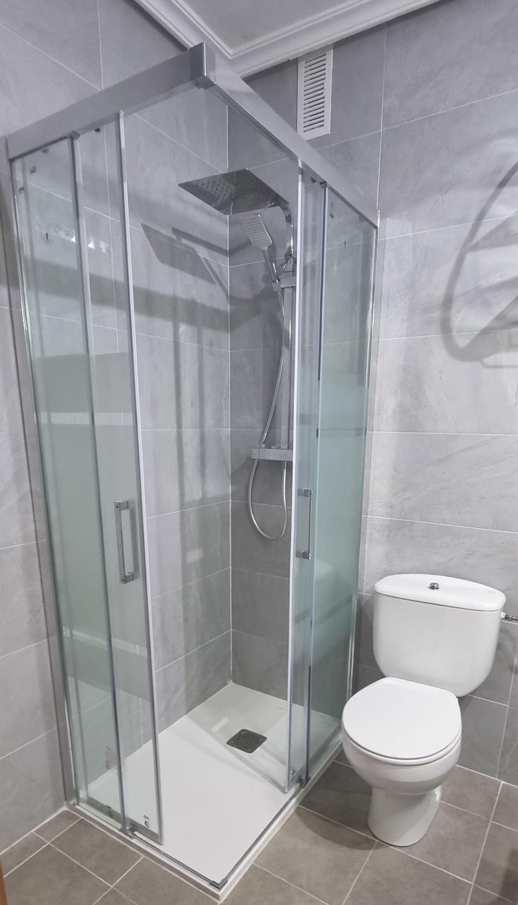 Three-Bedroom Apartment - Photo 3
