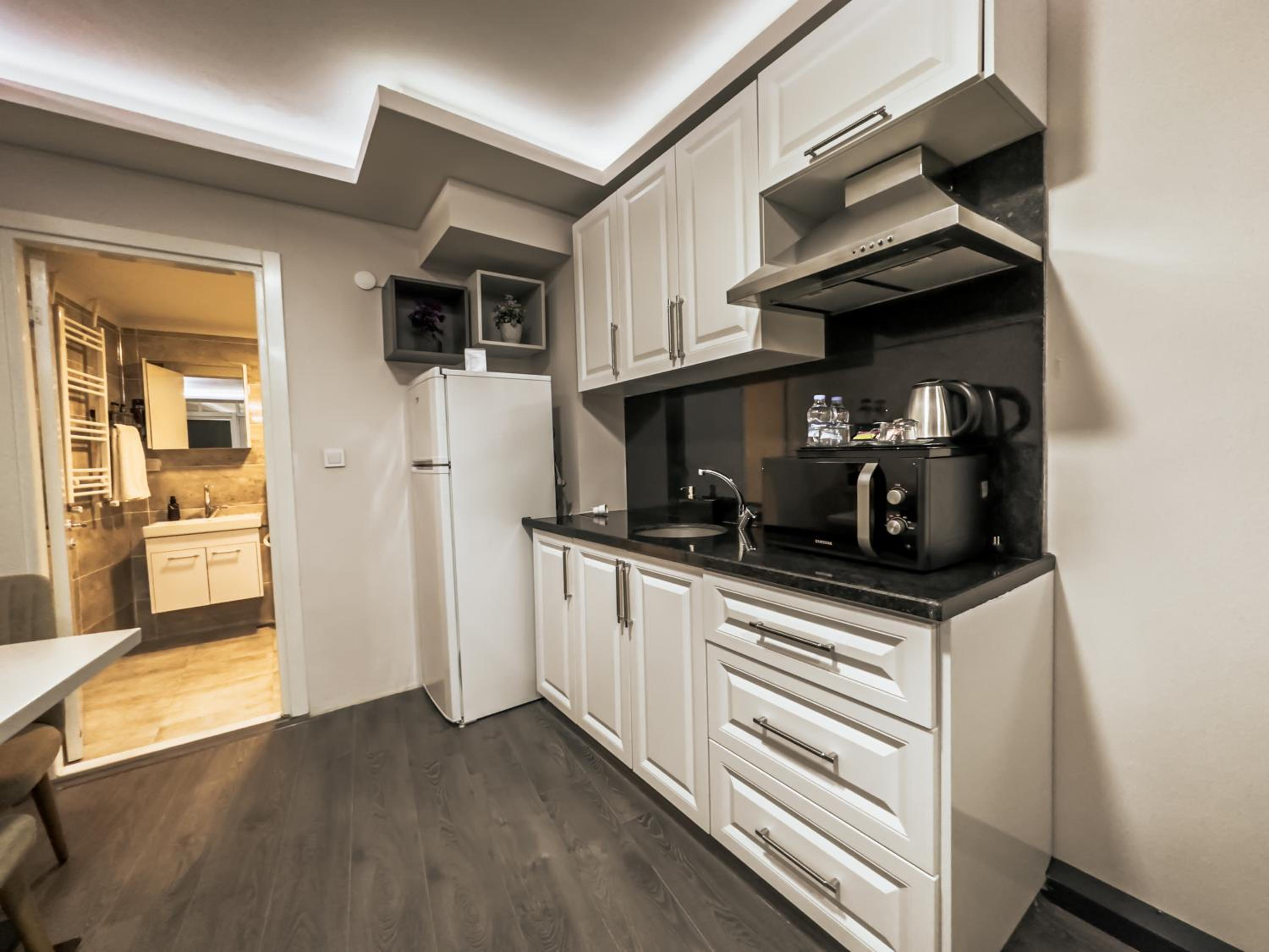 Deluxe Suite photo 2