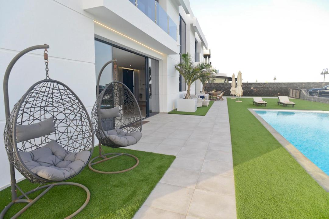 Three-Bedroom Villa photo 2