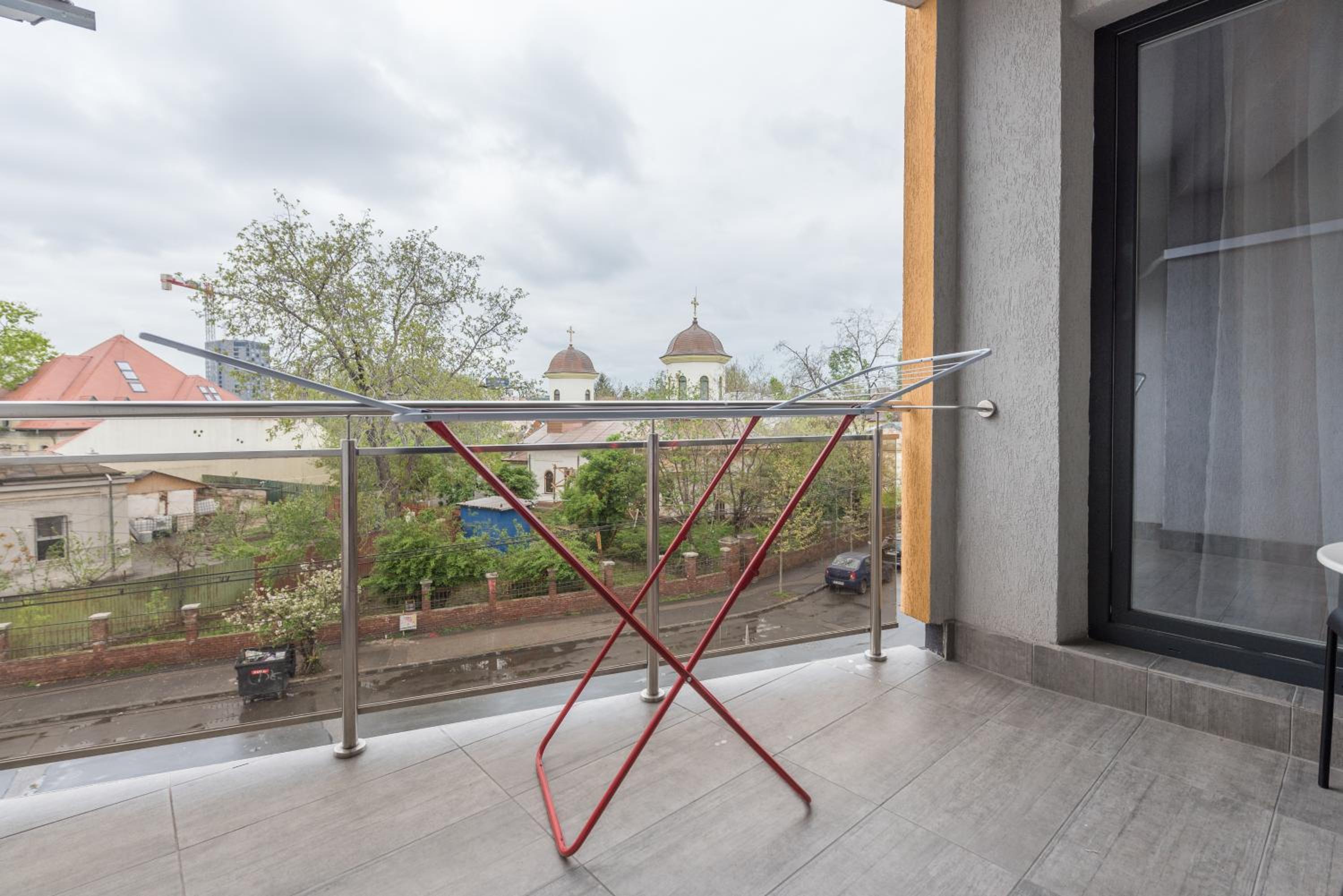 Apartment with Terrace - Photo 3