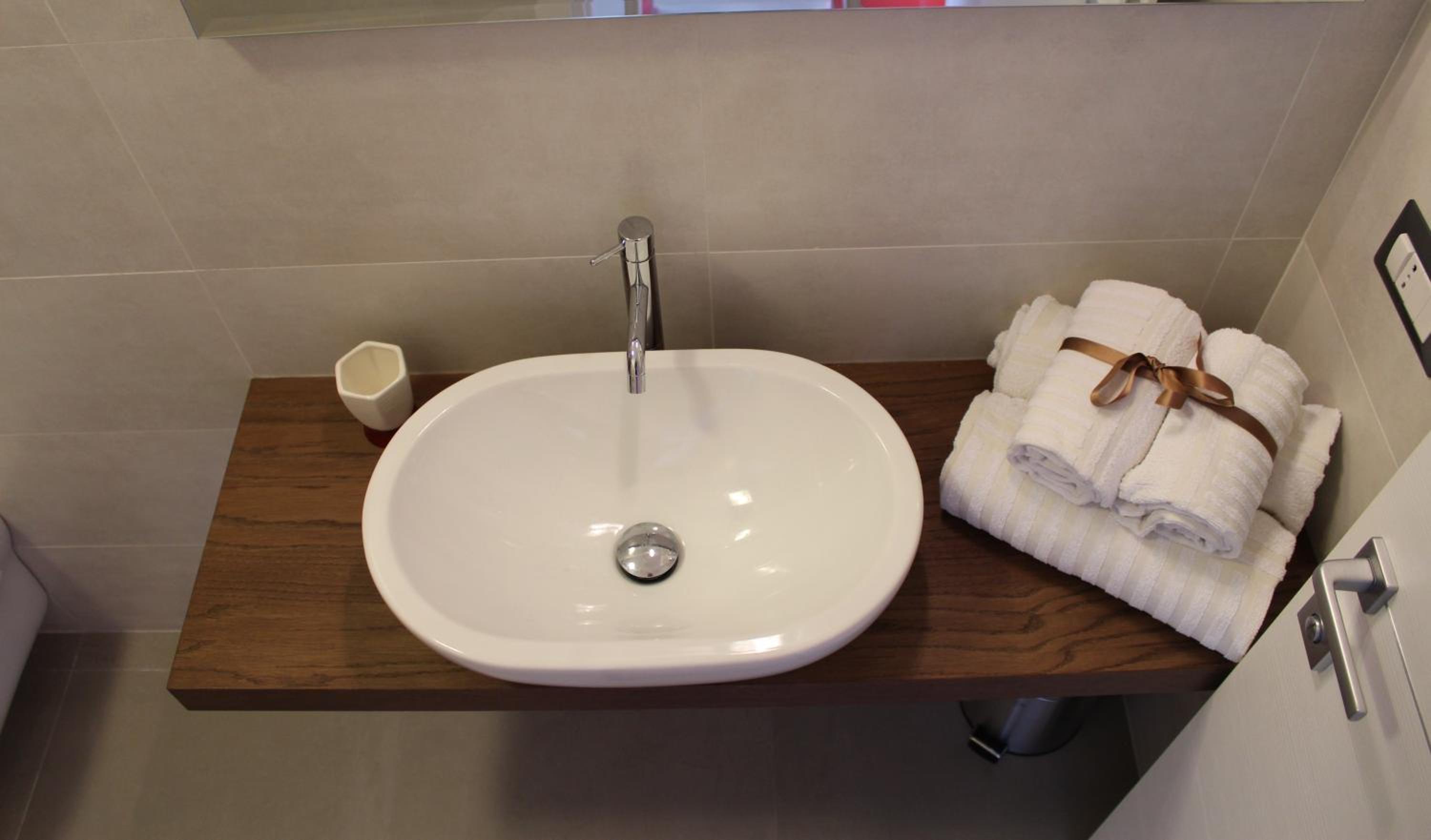 Double Room with Sea View - Photo 7