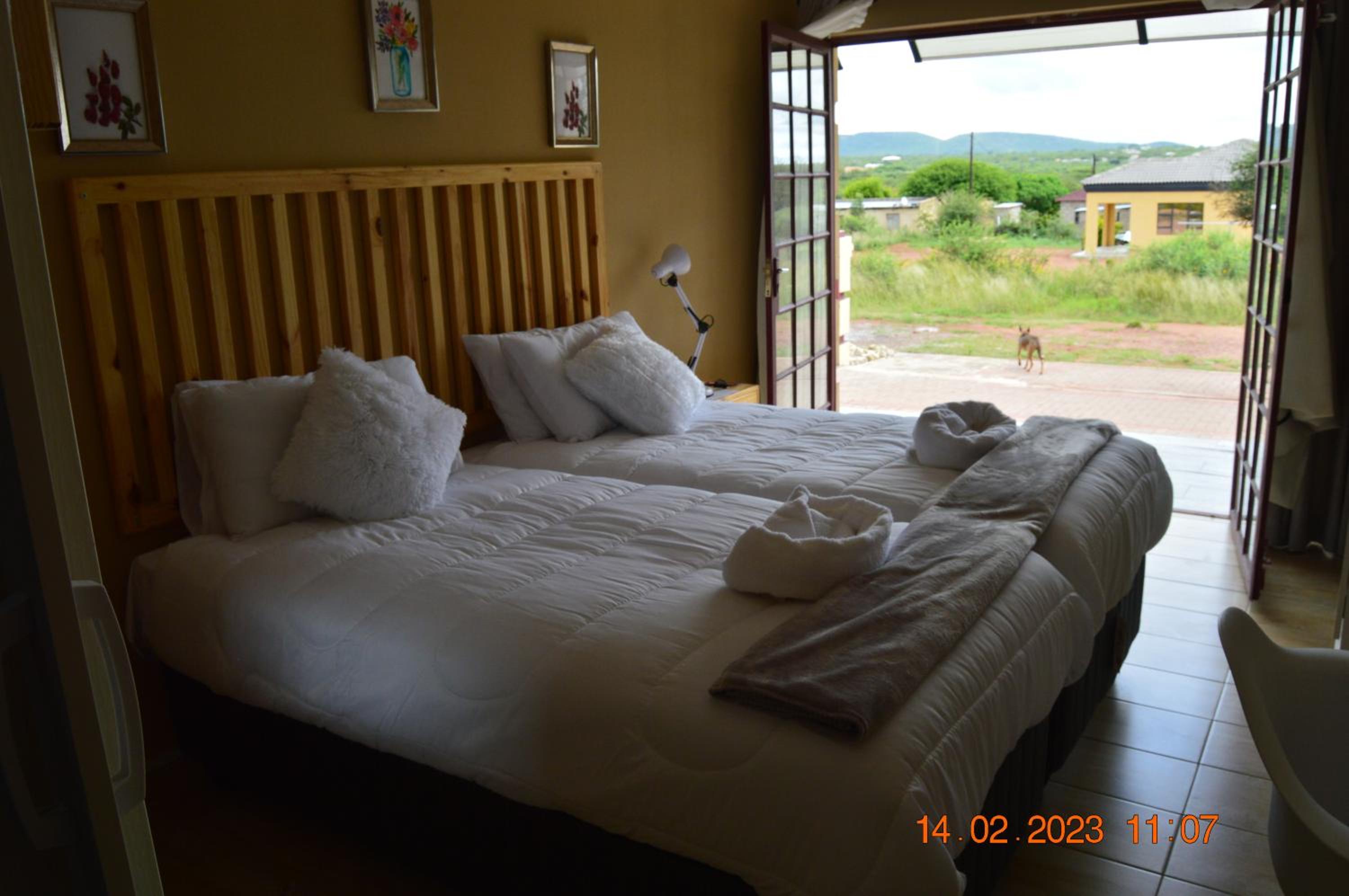 Twin Room with Private Bathroom