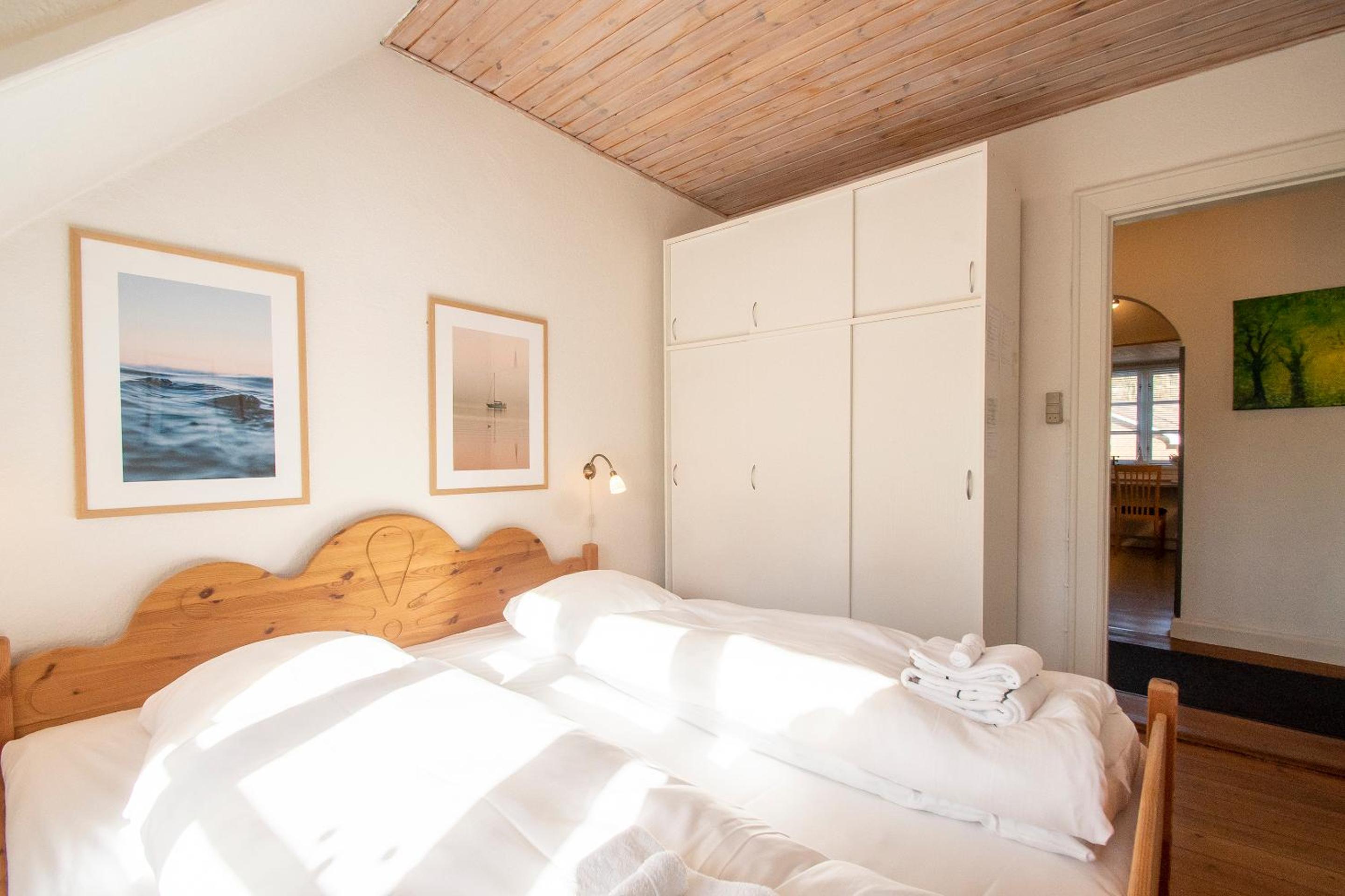 One-Bedroom Apartment - Photo 11