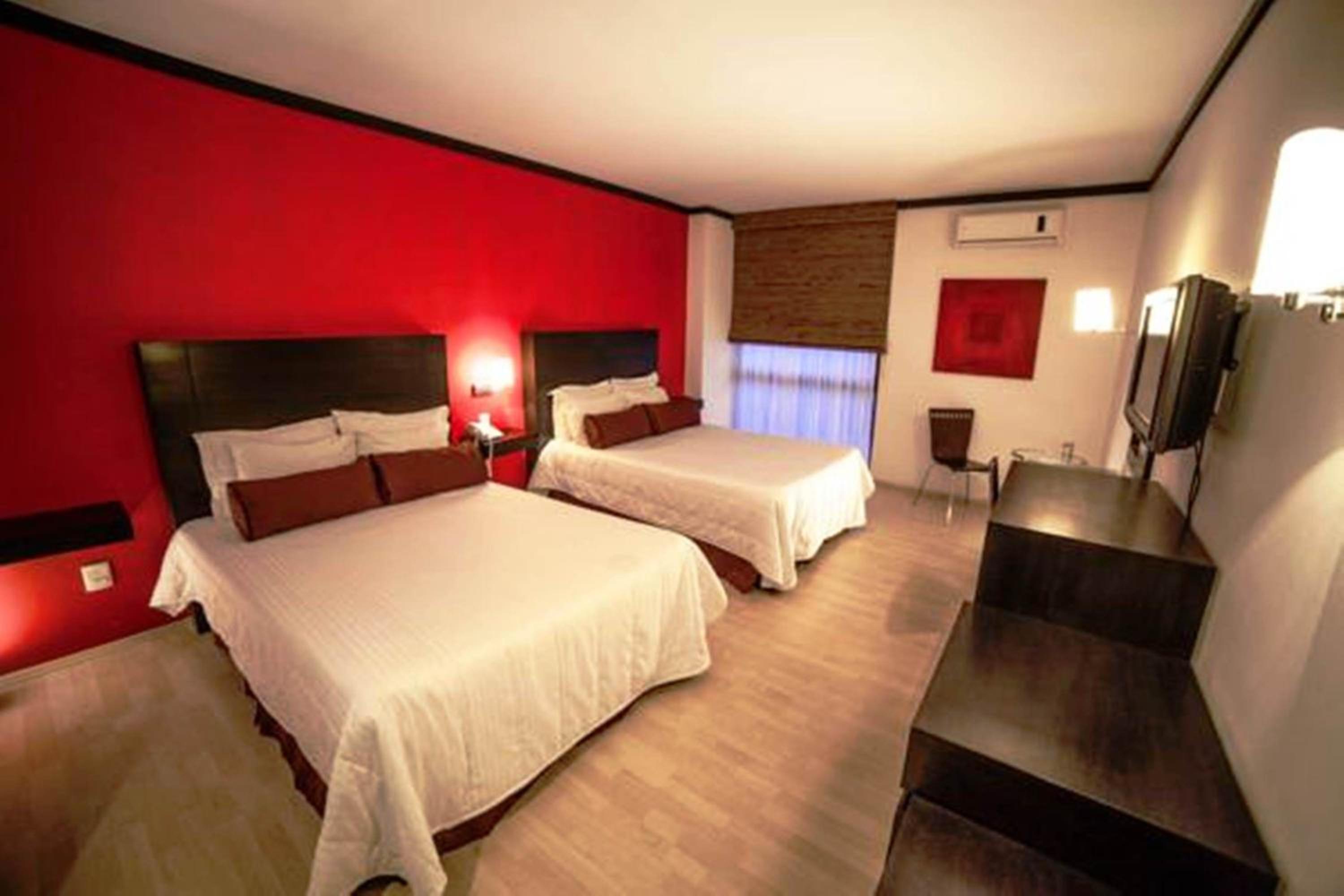 Double Room with Two Double Beds - Photo 5