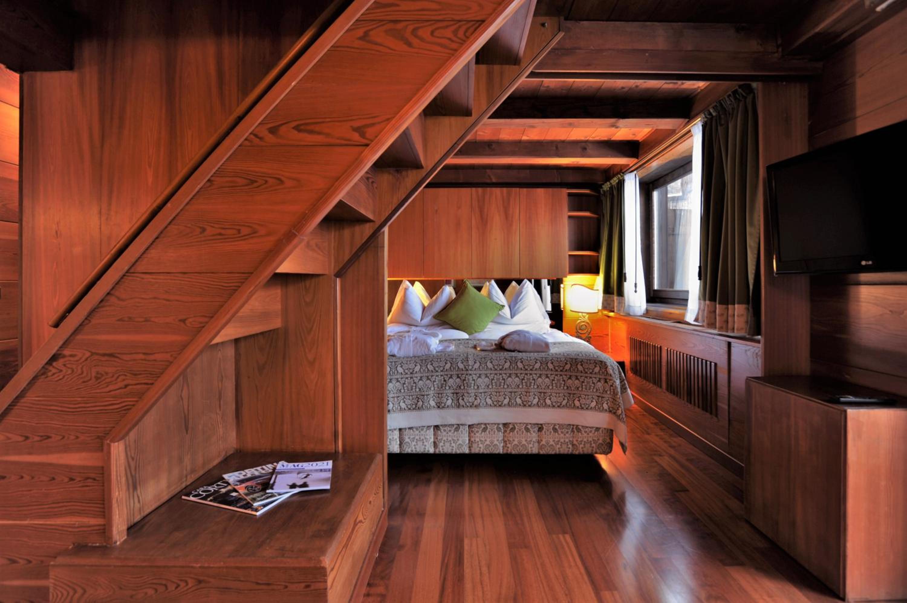 Family Room  - Photo 3