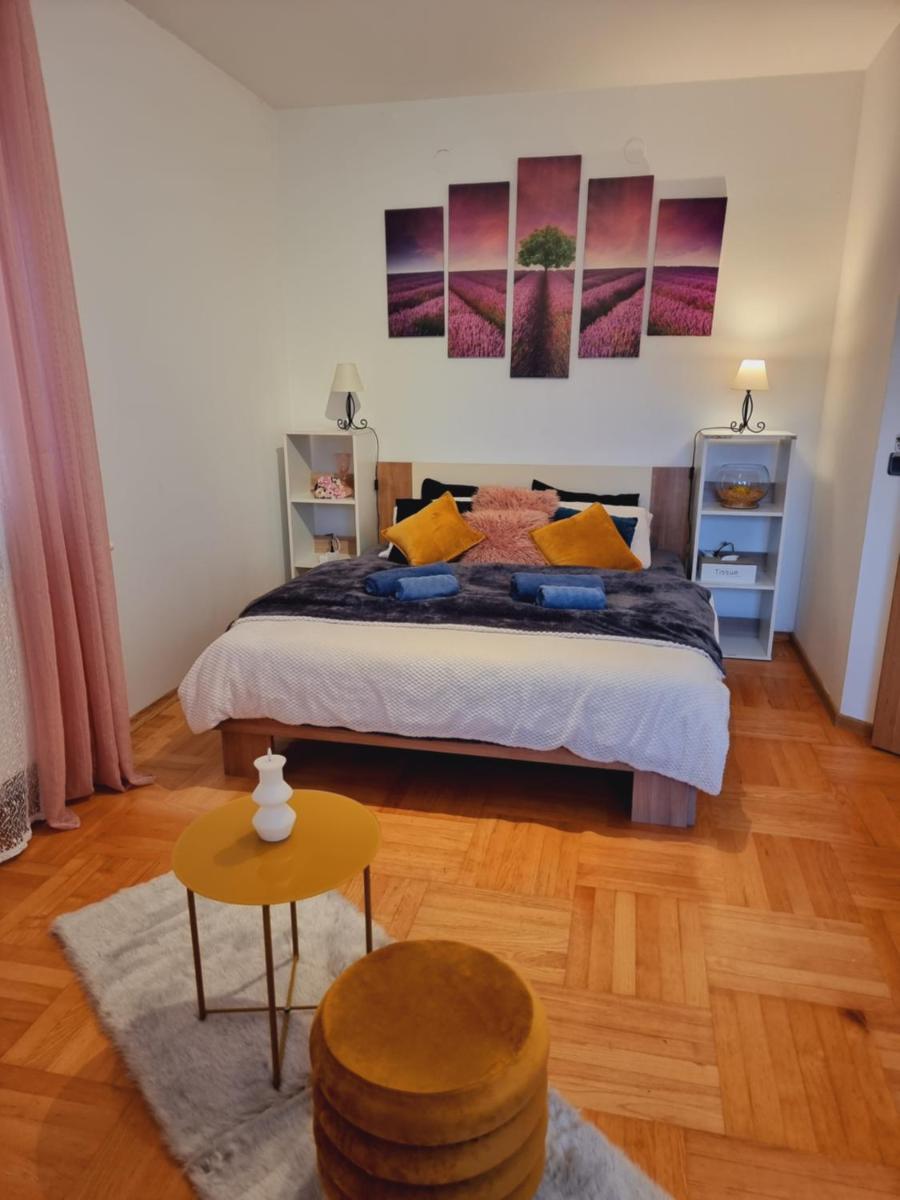 Economy Triple Room with Shared Bathroom photo 1