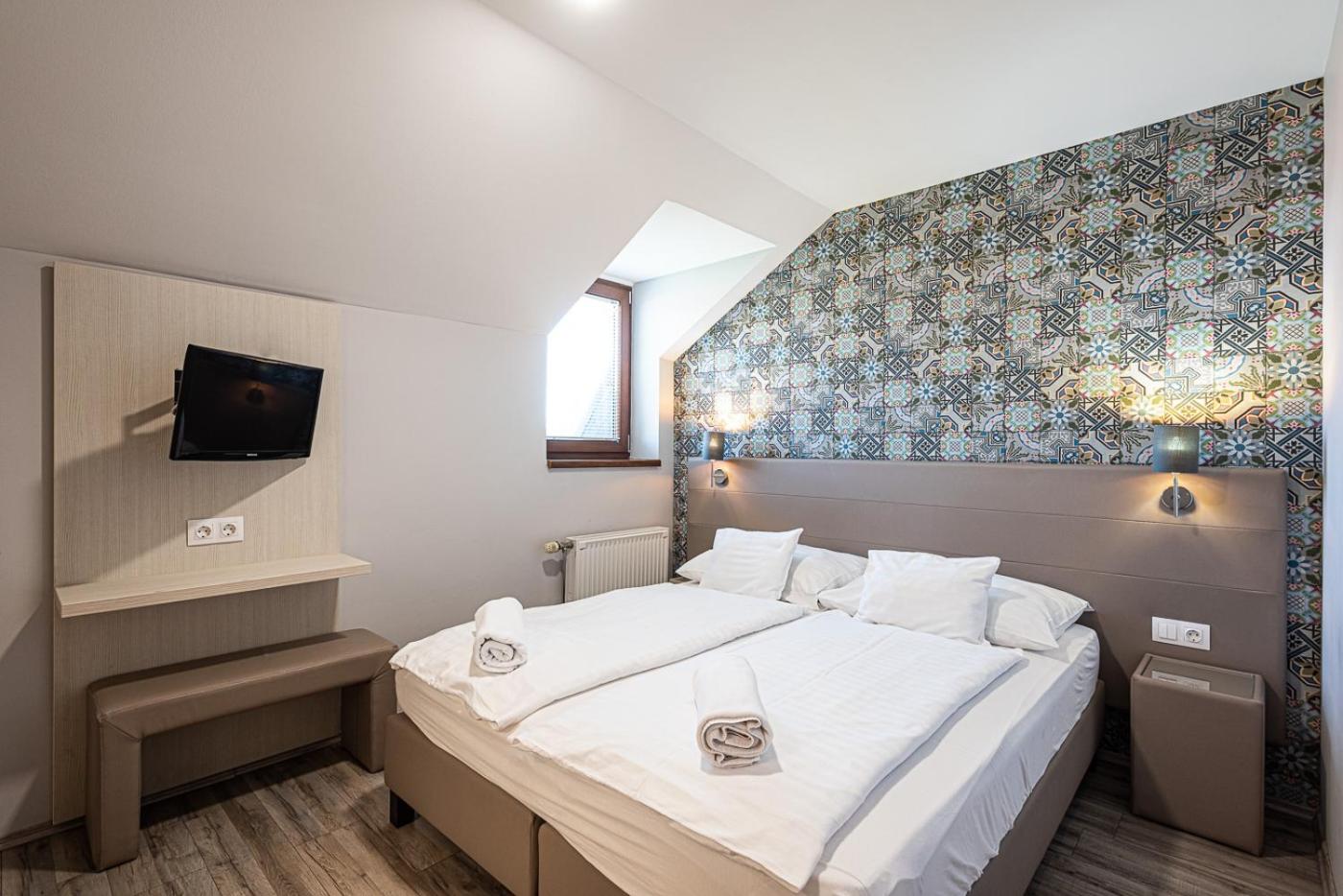 Double or Twin Room with Extra Bed