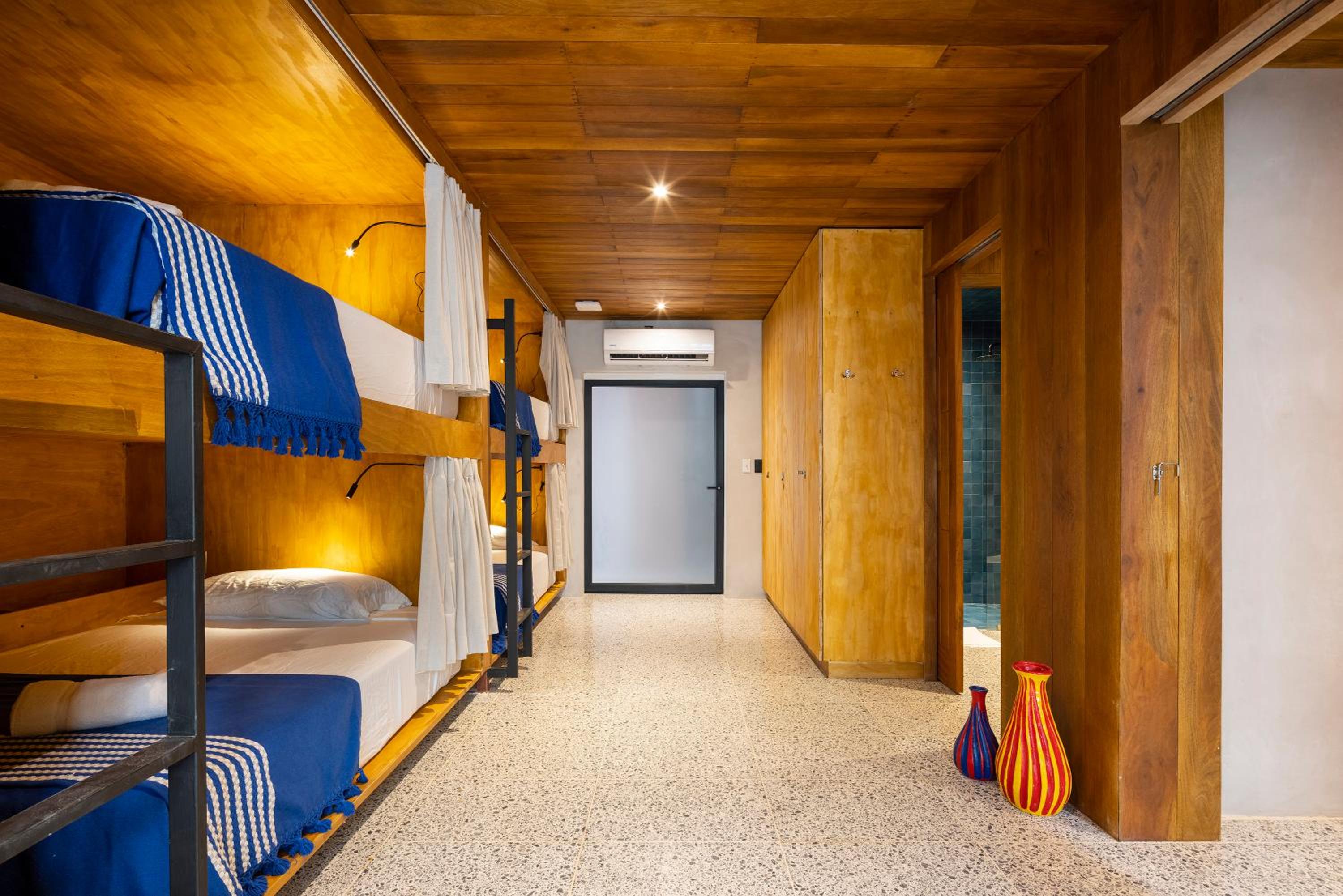 Bunk Bed in Mixed Dormitory Room photo 3