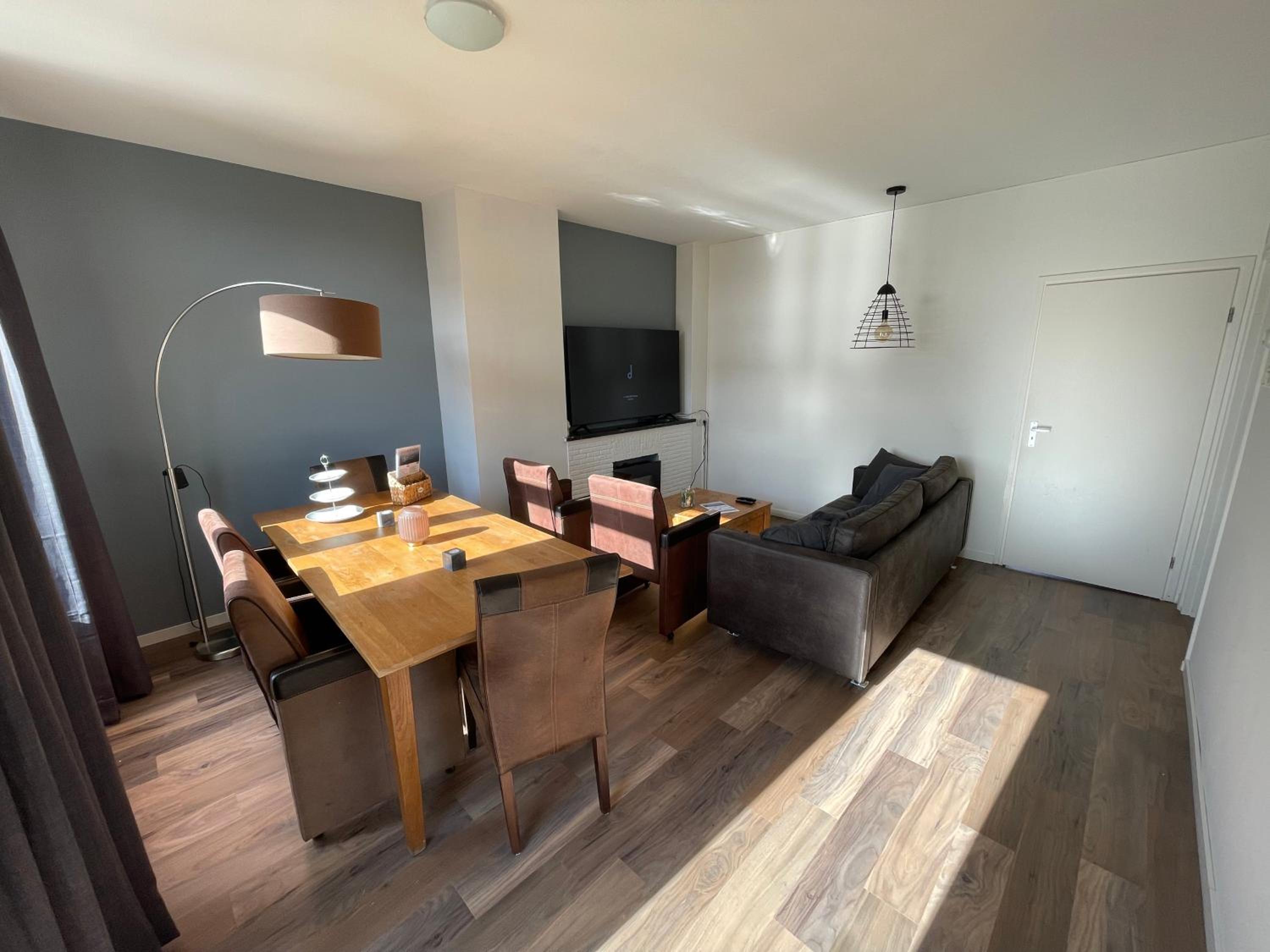 Three-Bedroom Apartment photo 1