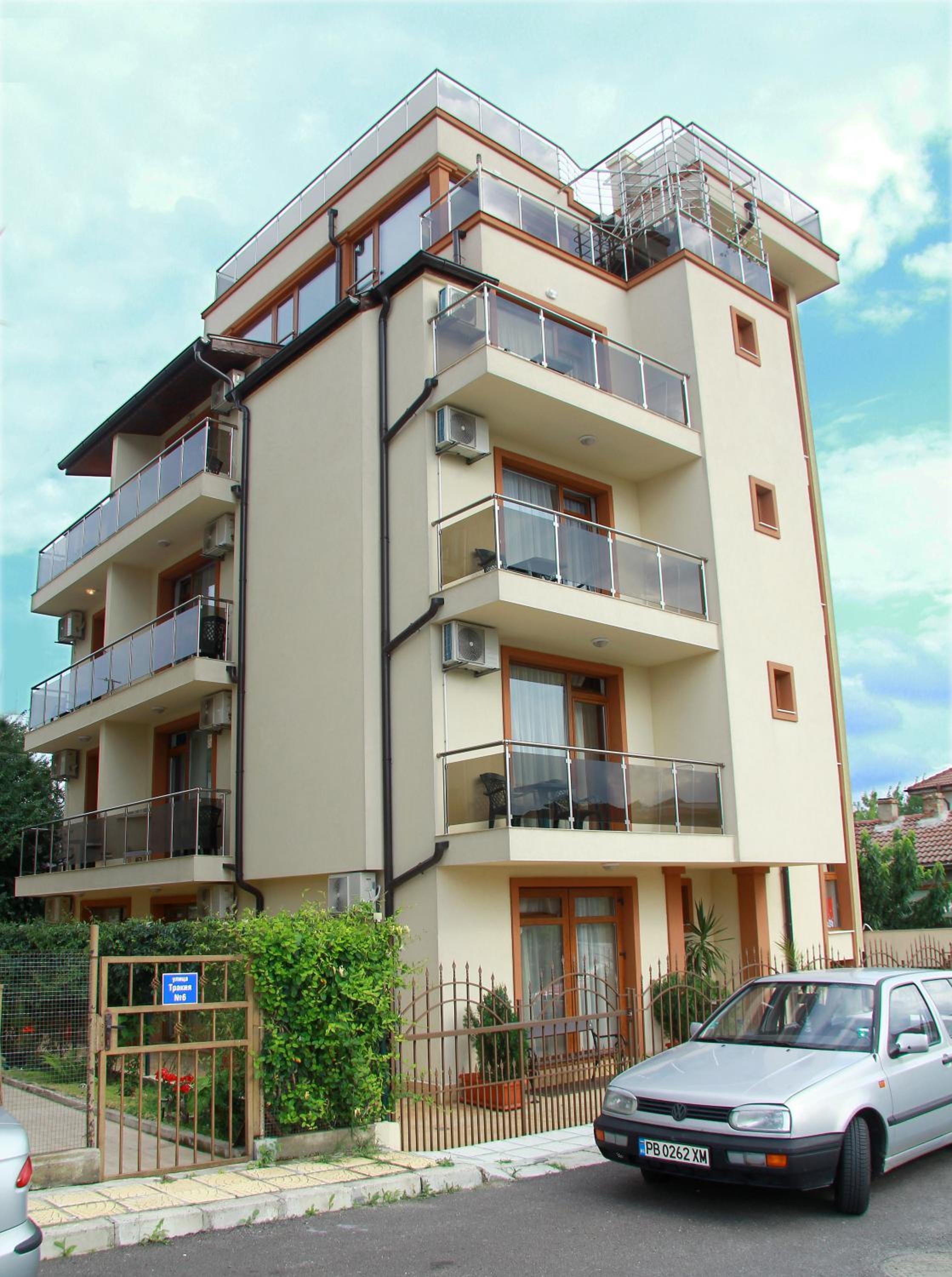 Studio with Balcony (2 Adults +1 Child) photo 3