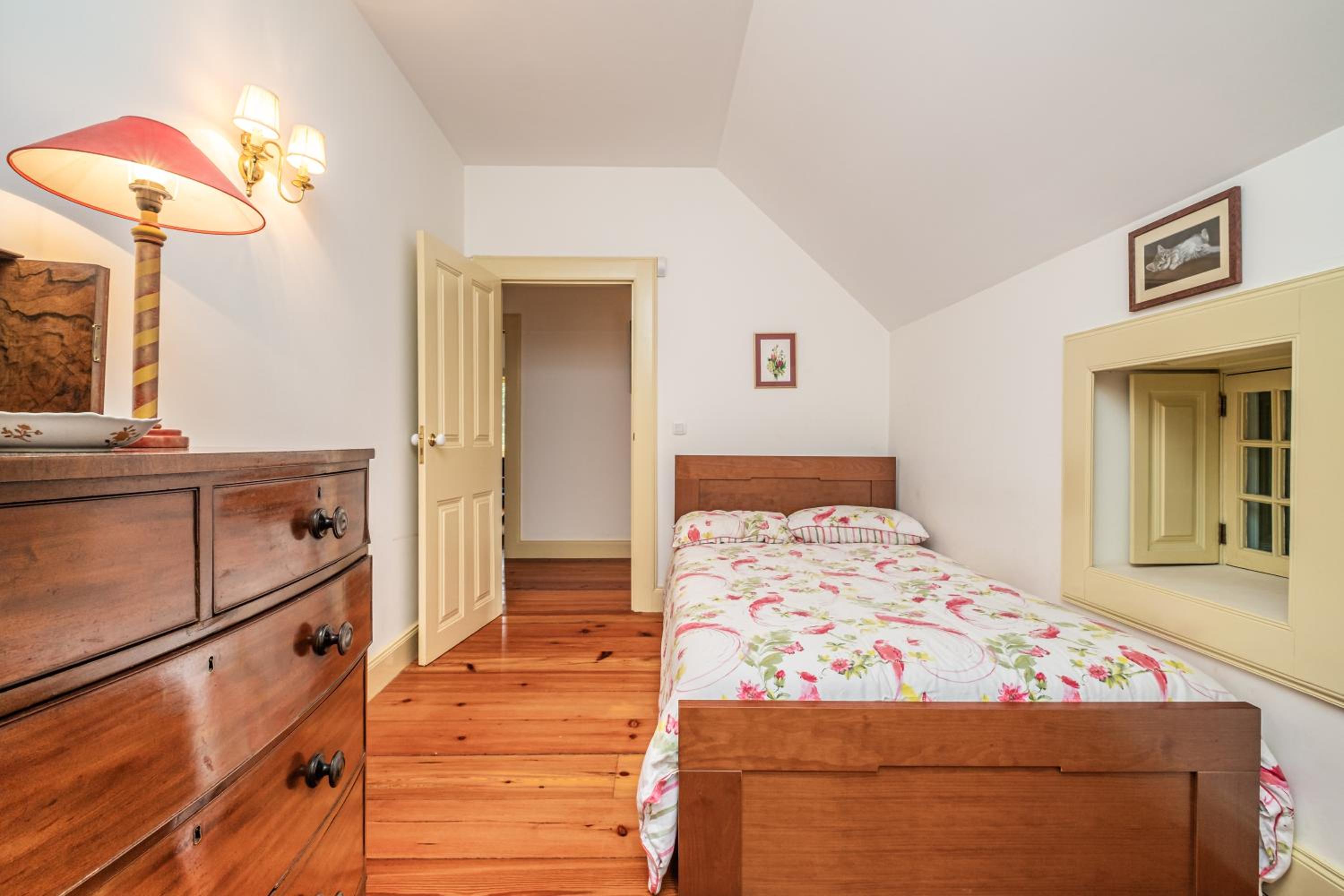 Three-Bedroom House photo 1