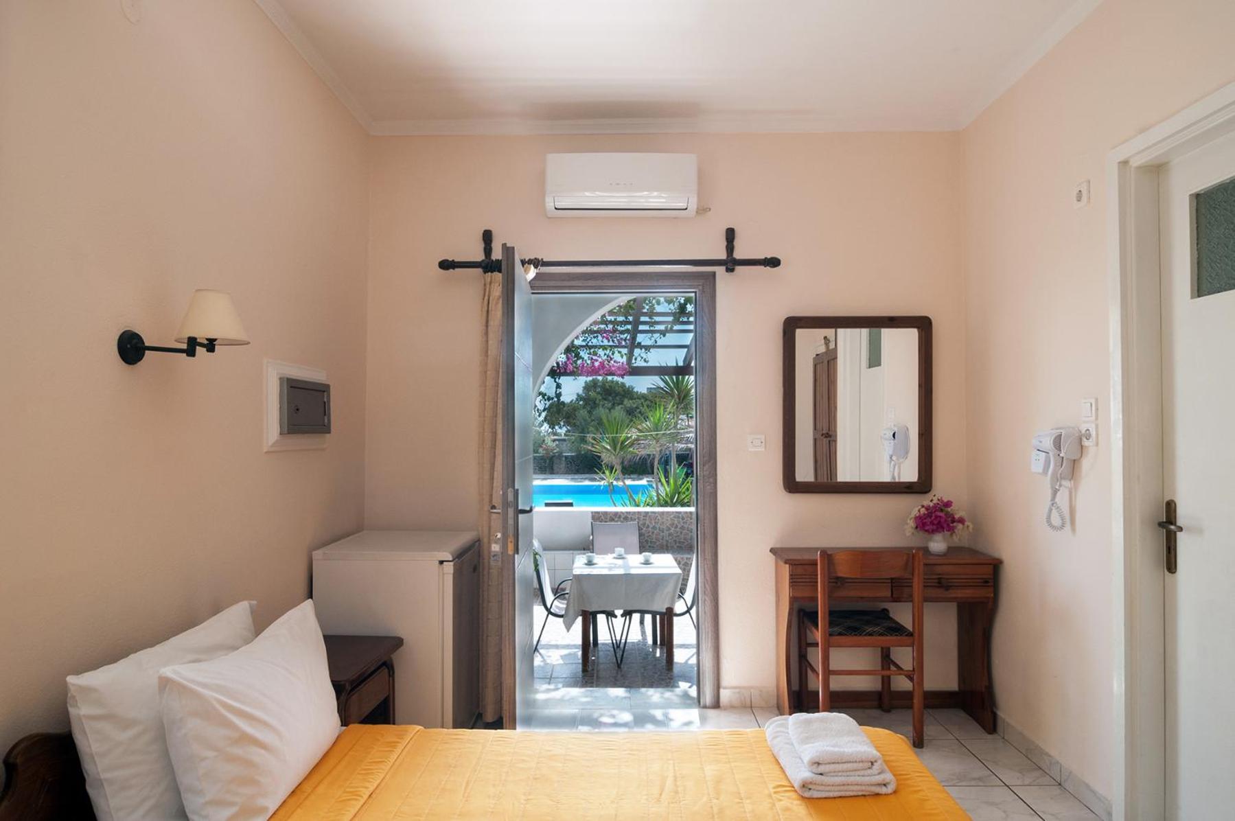 Triple Room - Photo 5