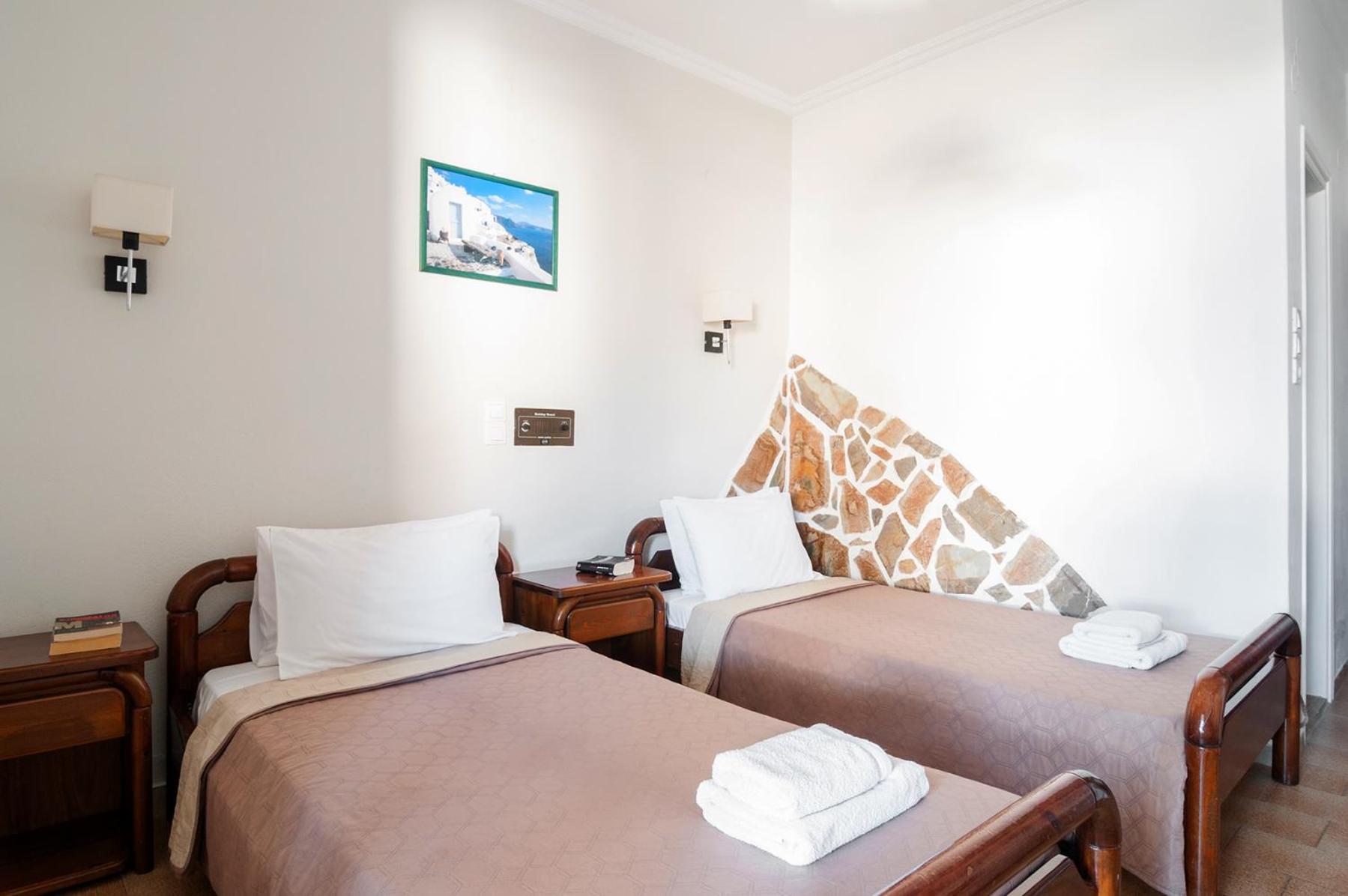 Standard Twin Room - Photo 25