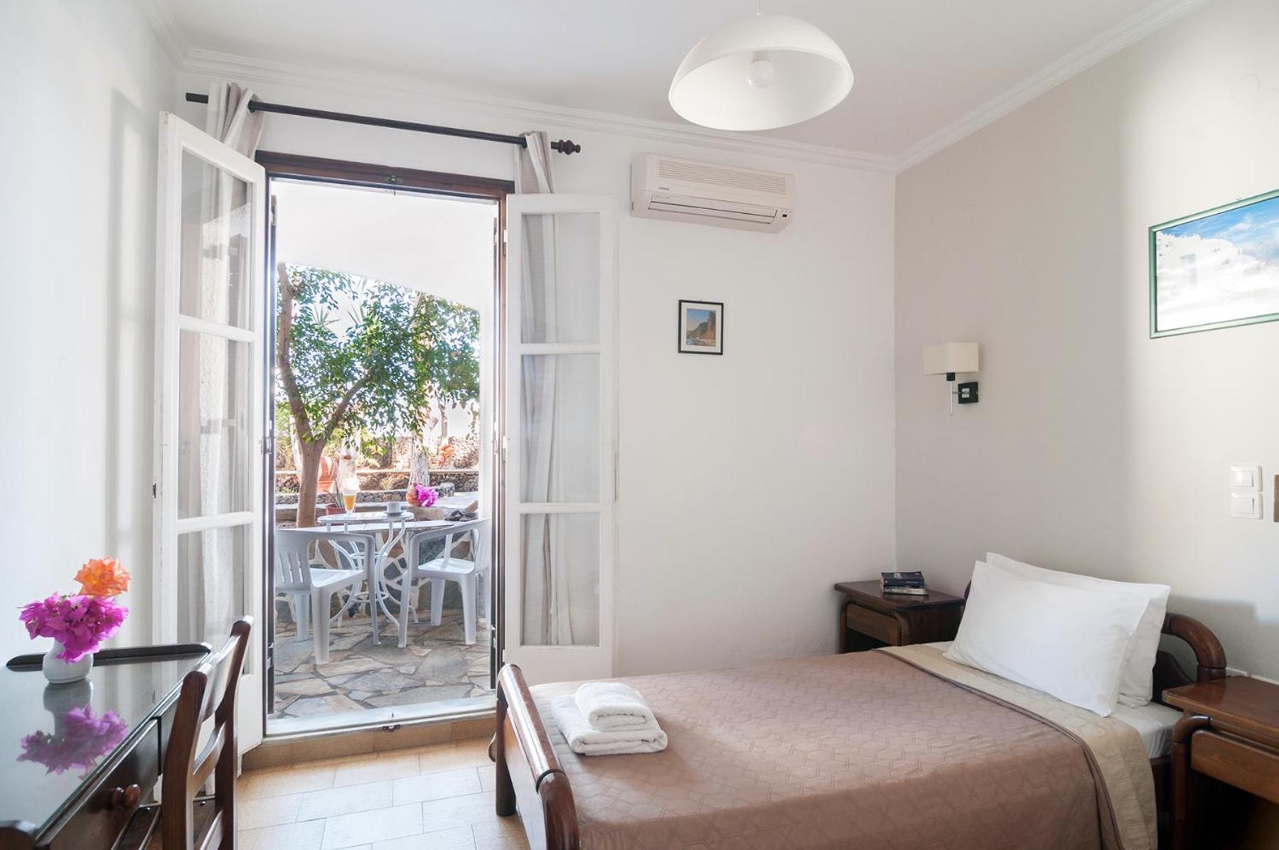 Standard Twin Room - Photo 27