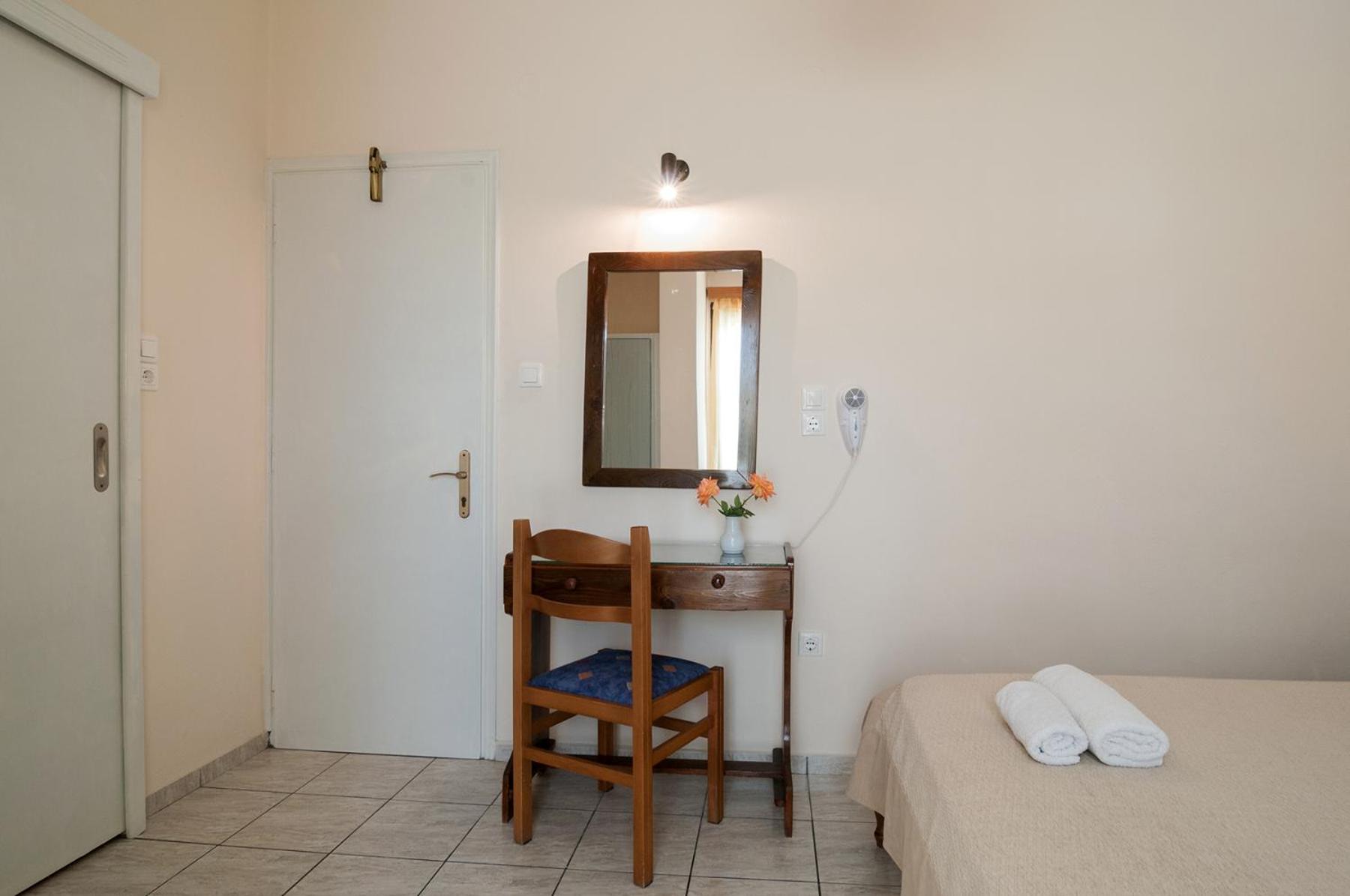 Double Room - Photo 35