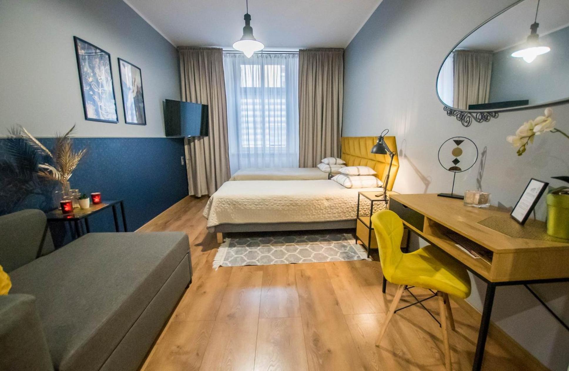 One-Bedroom Apartment - Photo 11