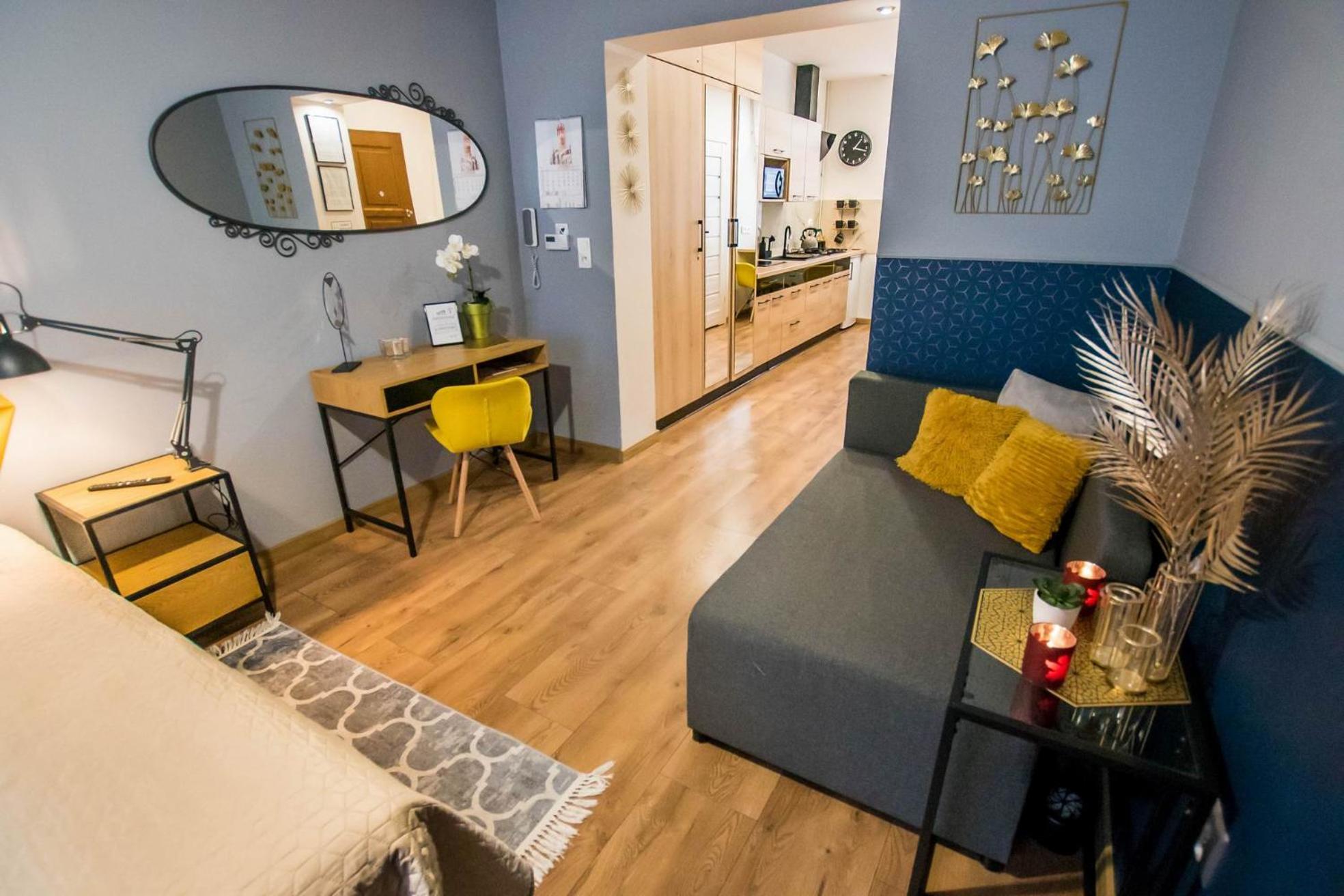 One-Bedroom Apartment - Photo 12