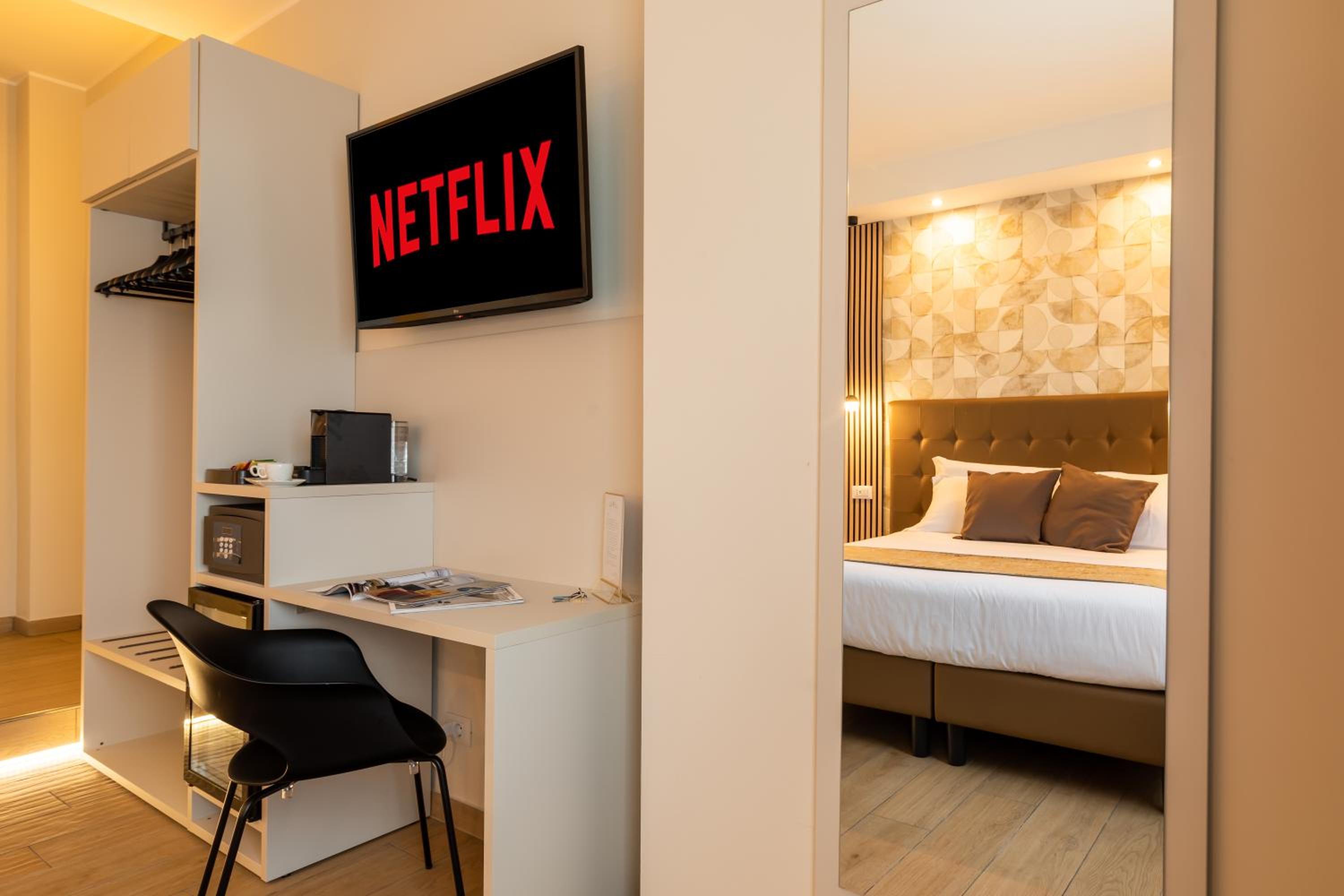 Deluxe Triple Room photo 2