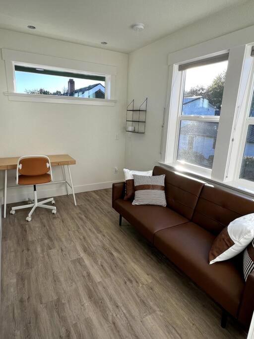 Two-Bedroom House photo 2