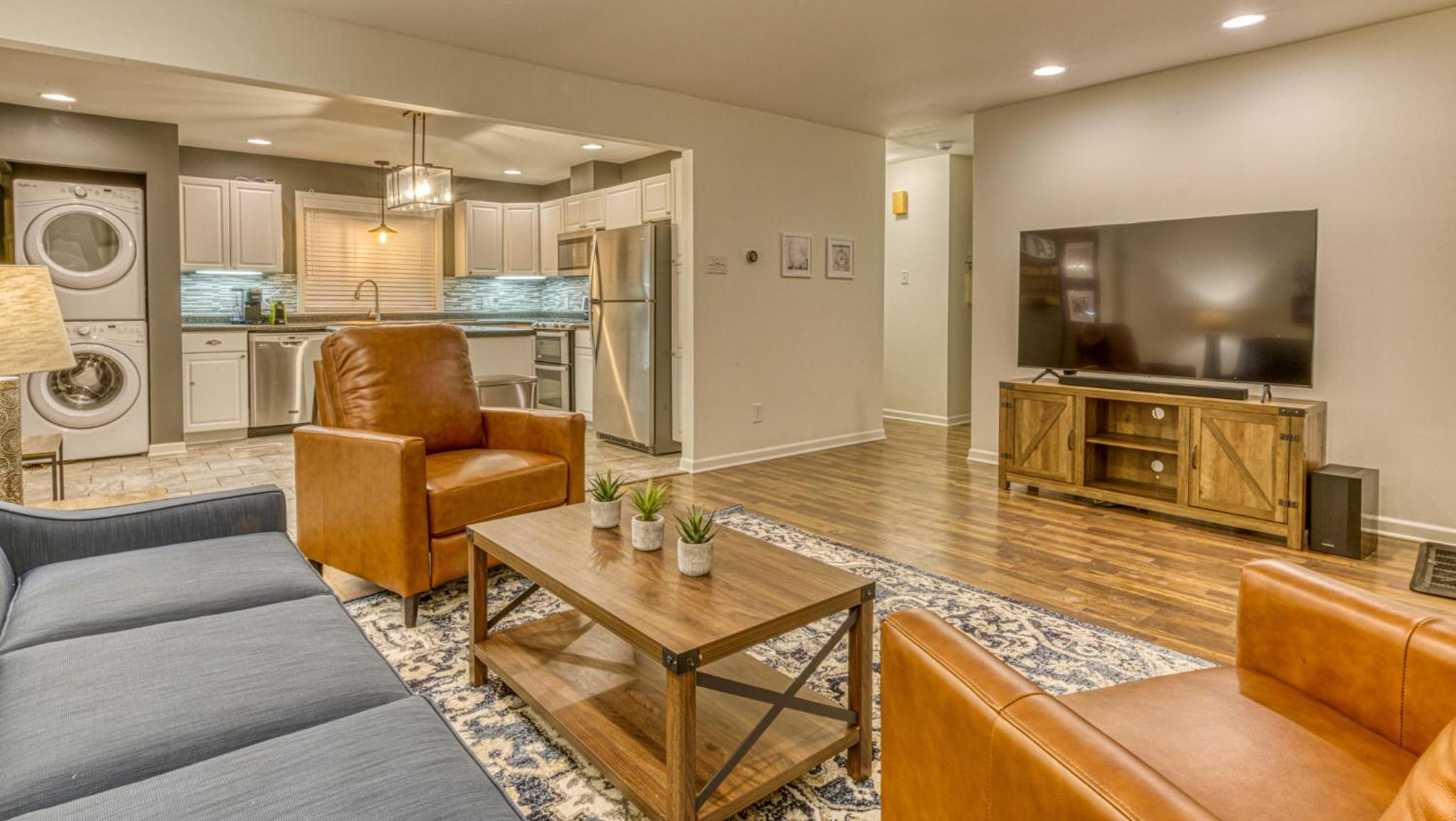 Three-Bedroom House photo 2