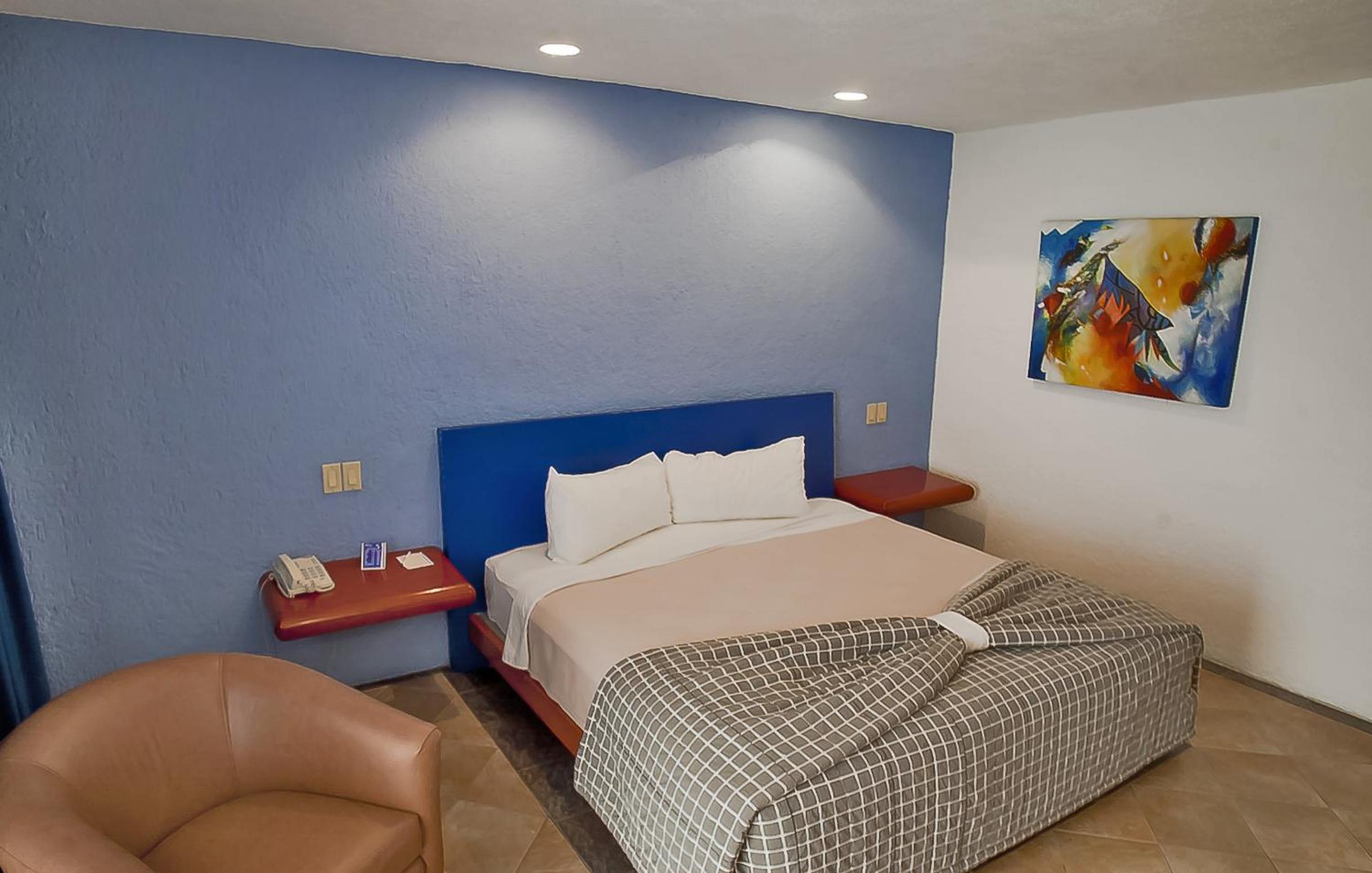 Standard room with king size bed - Photo 6