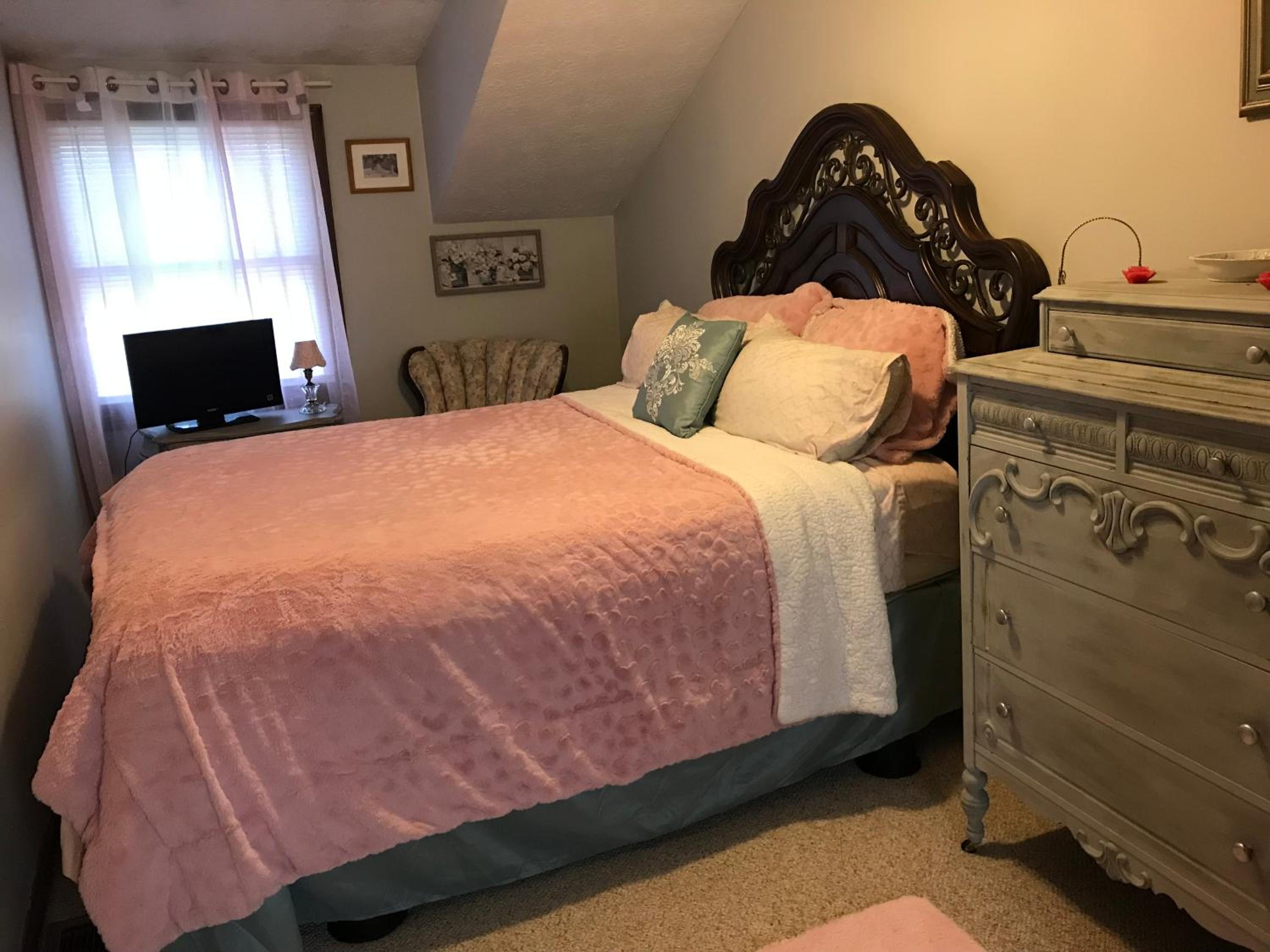 Deluxe Queen Room - Photo 4