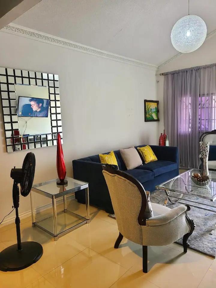 One-Bedroom House photo 2