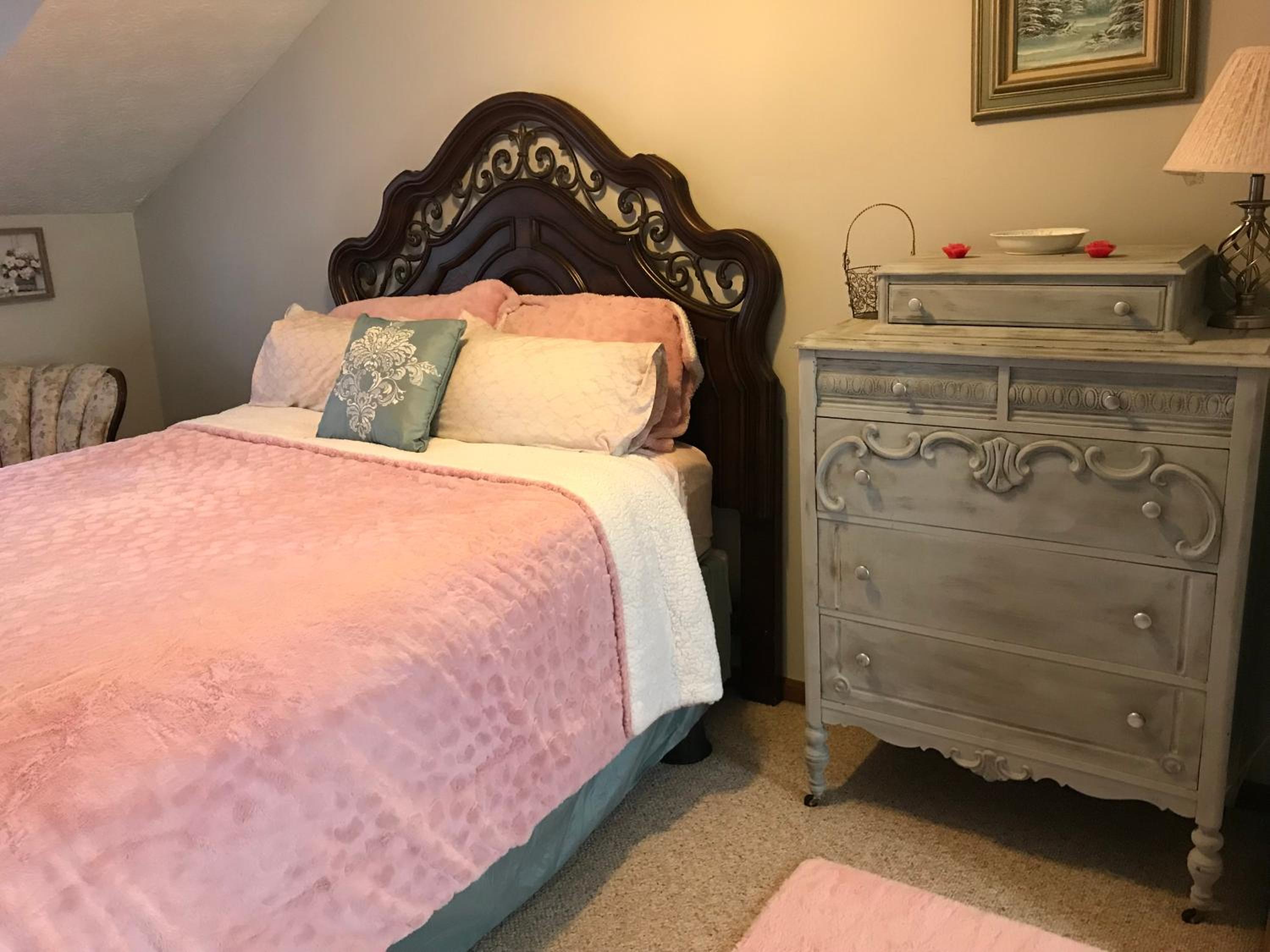 Deluxe Queen Room - Photo 1