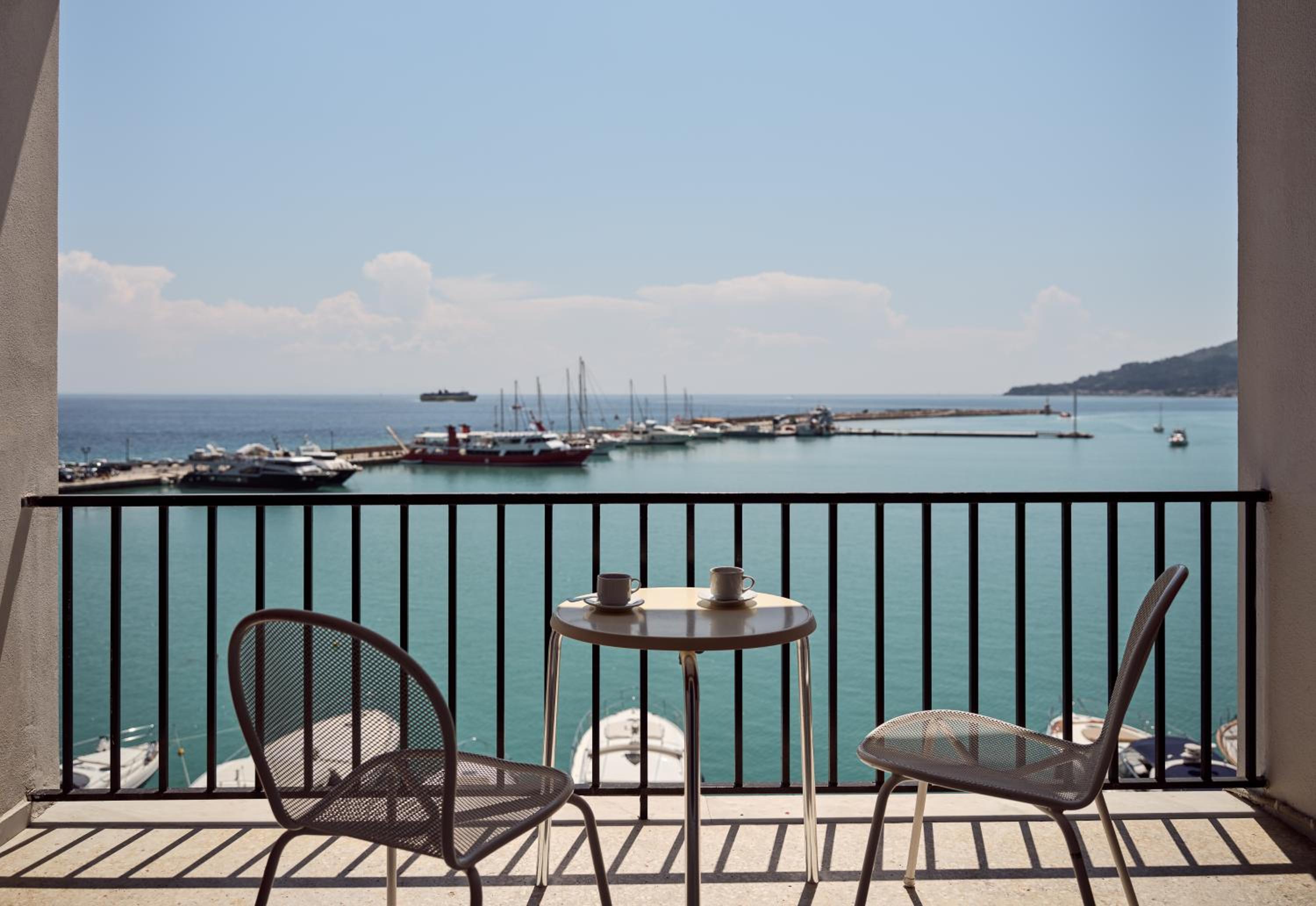  Superior double or twin with  balcony SeaView - Photo 3