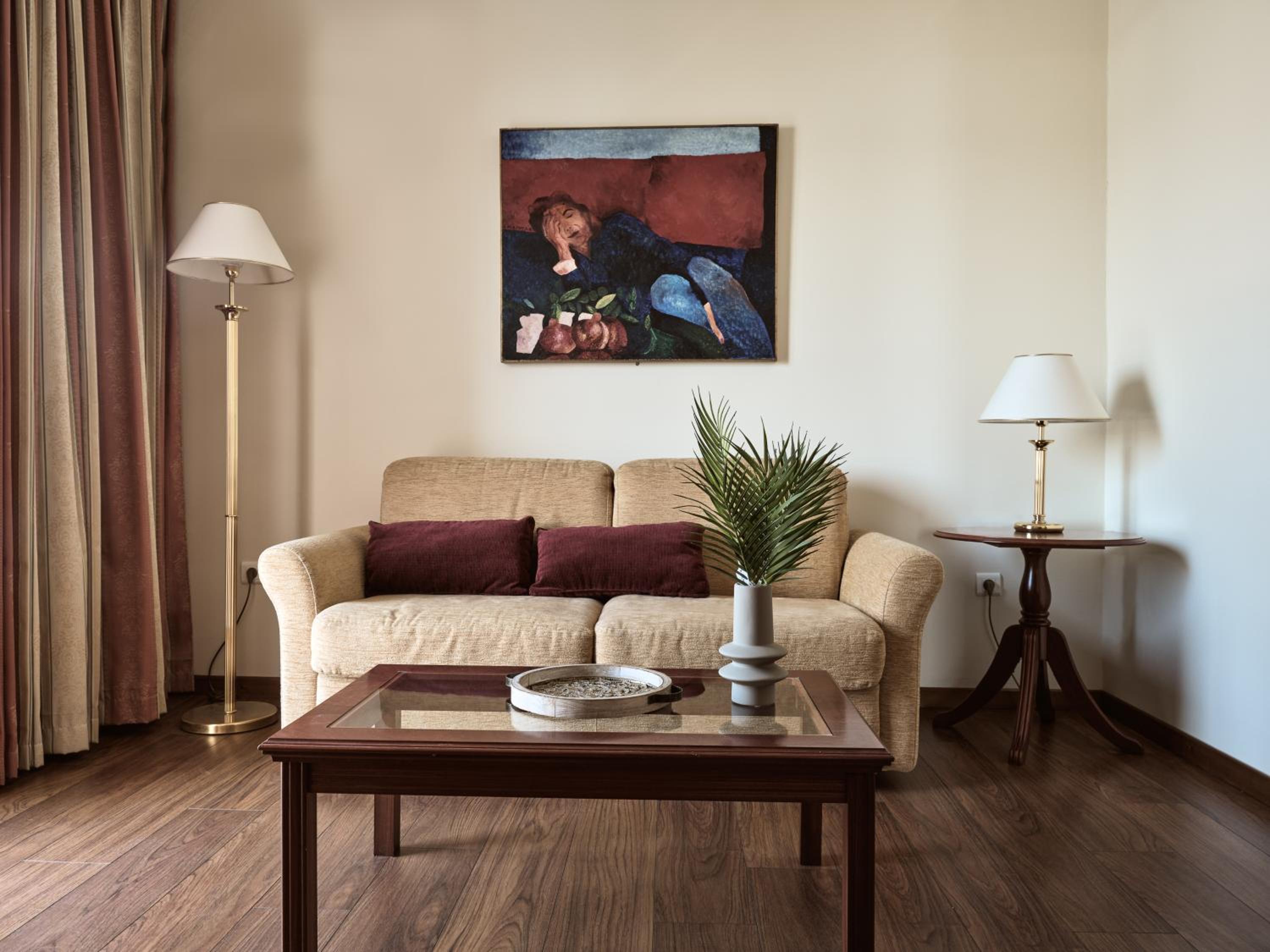 Honeymoon Suite photo 3
