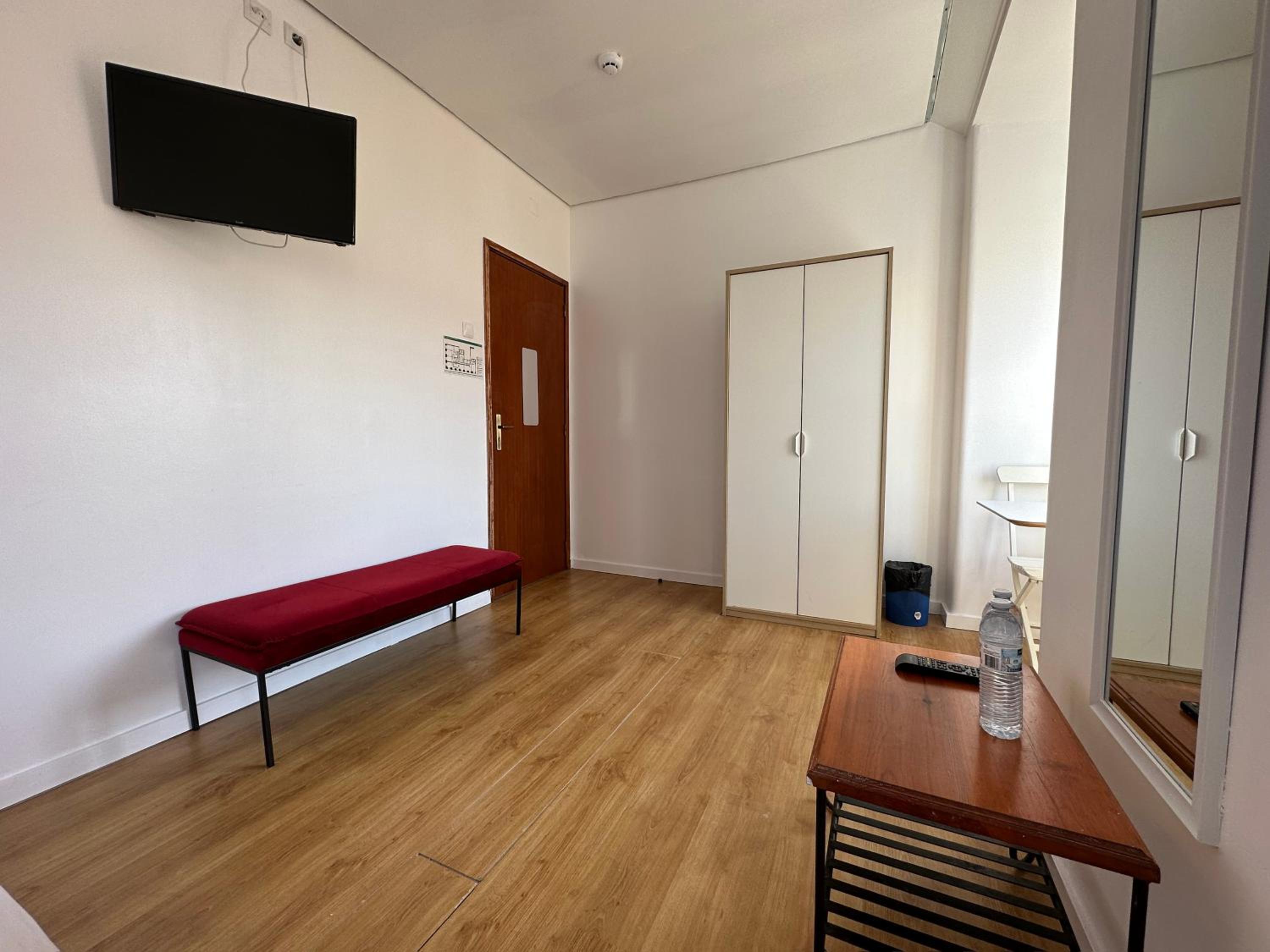 Superior Double or Twin Room with External Bathroom photo 2