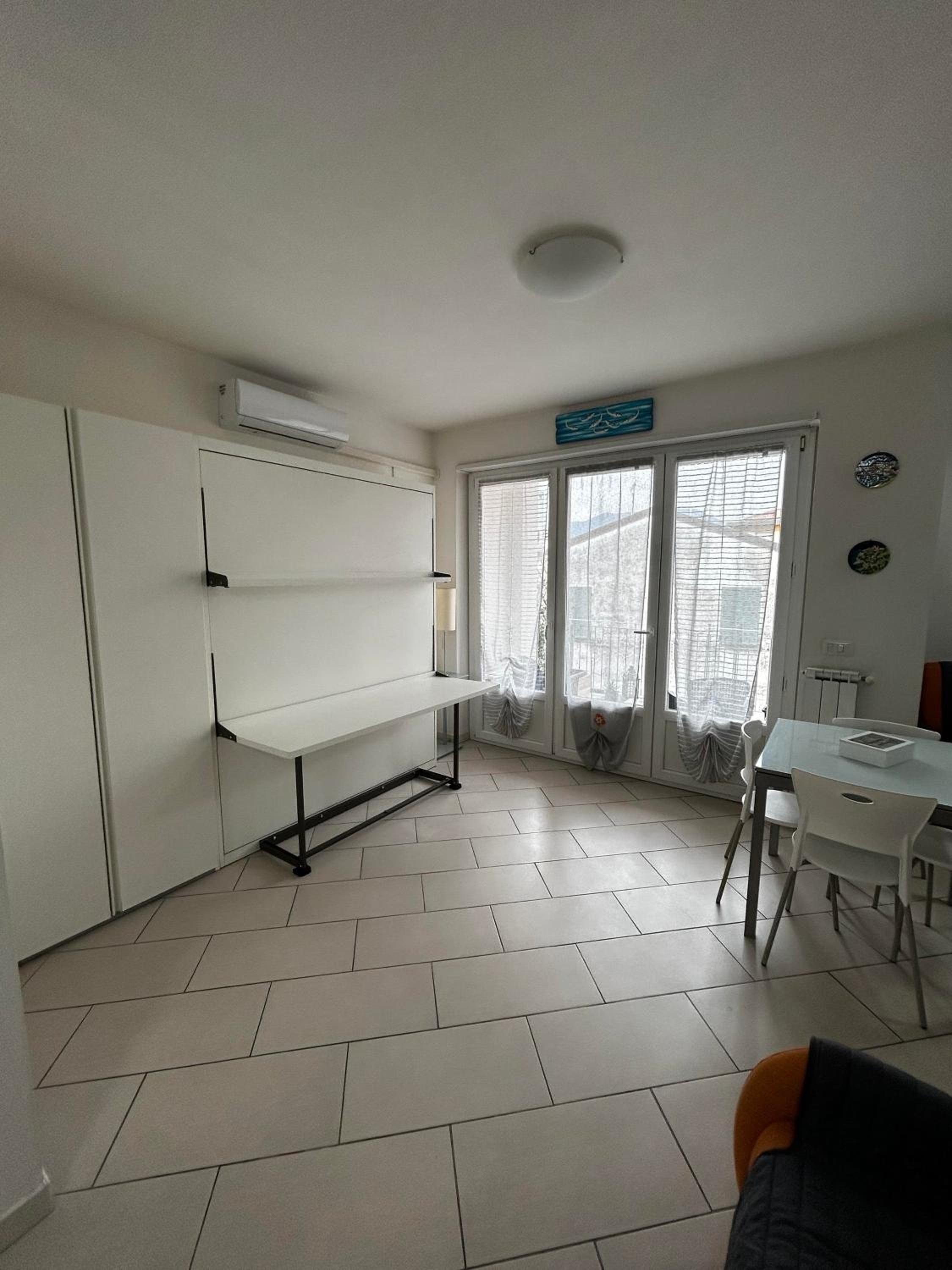 Studio with Terrace - Photo 1