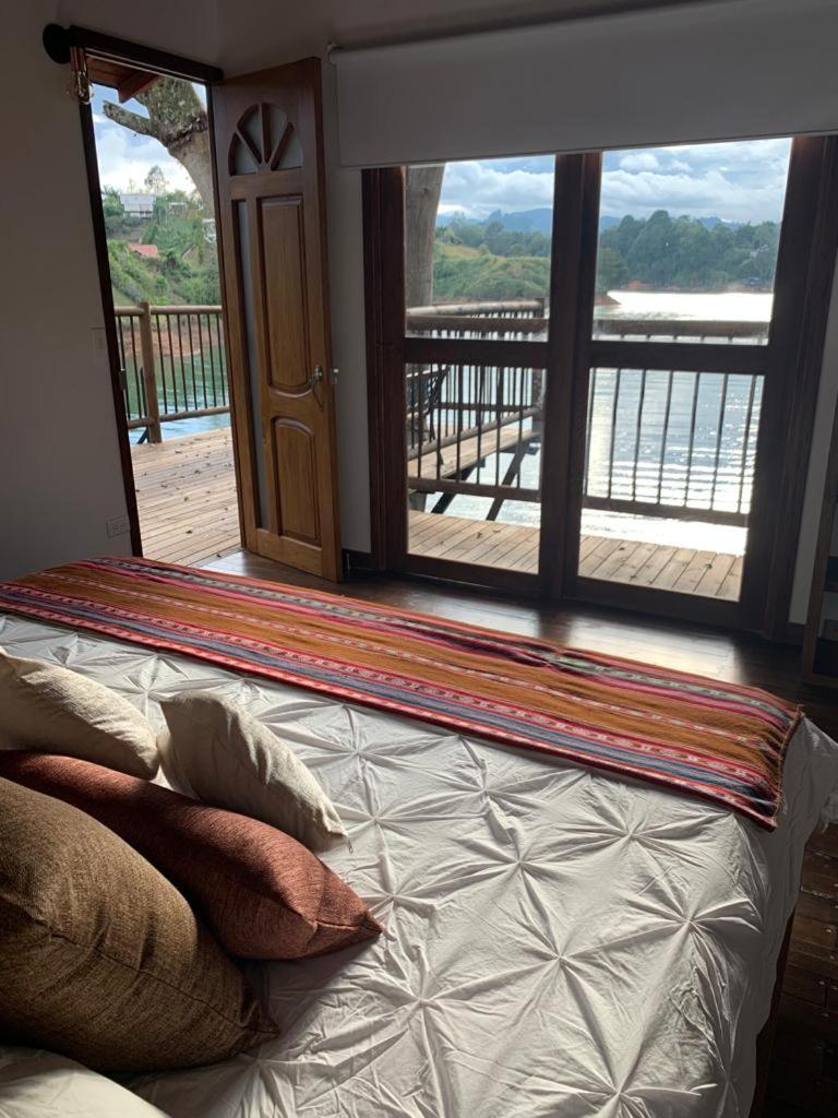 Suite with Lake View photo 3