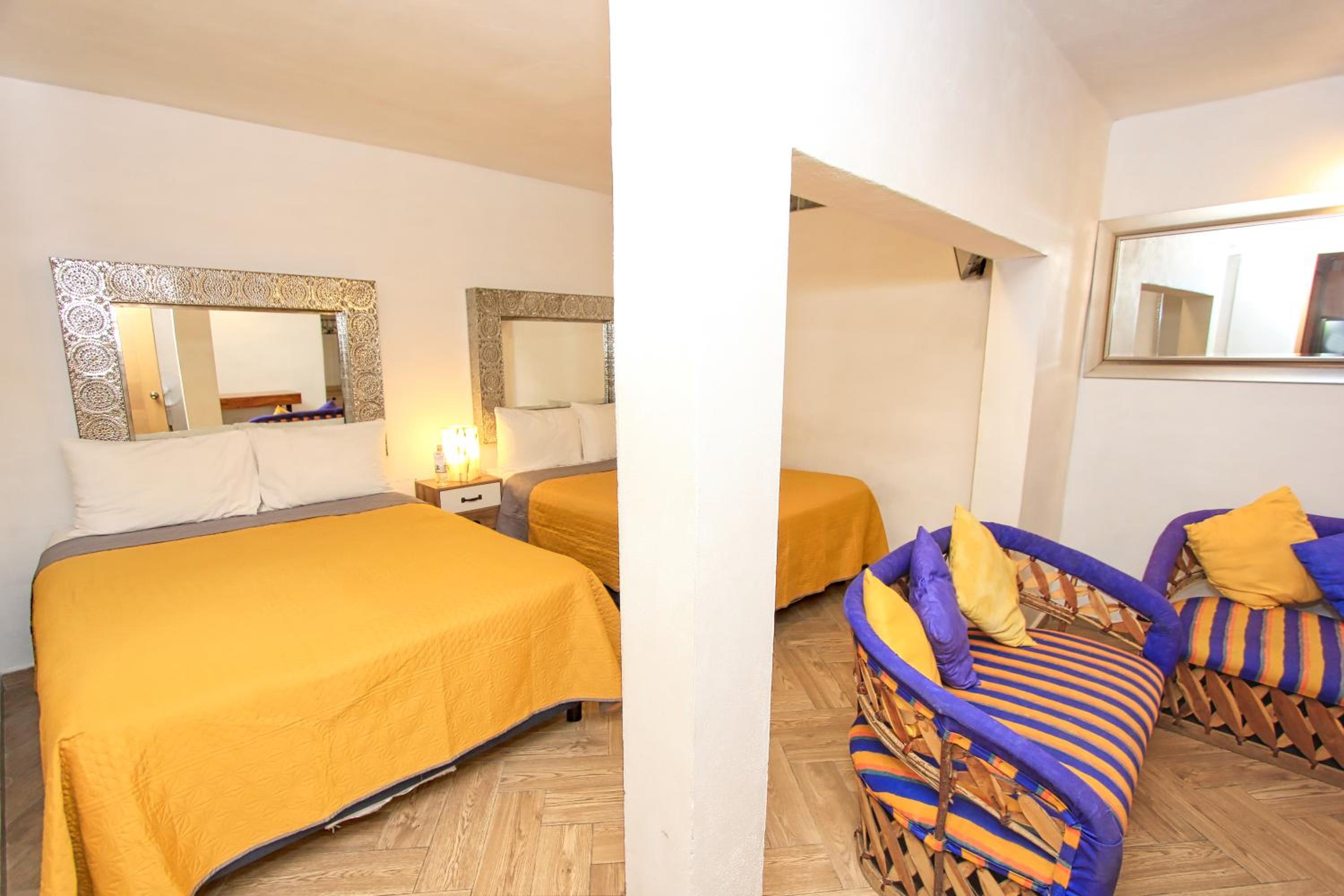 Standard Twin Room - Photo 14