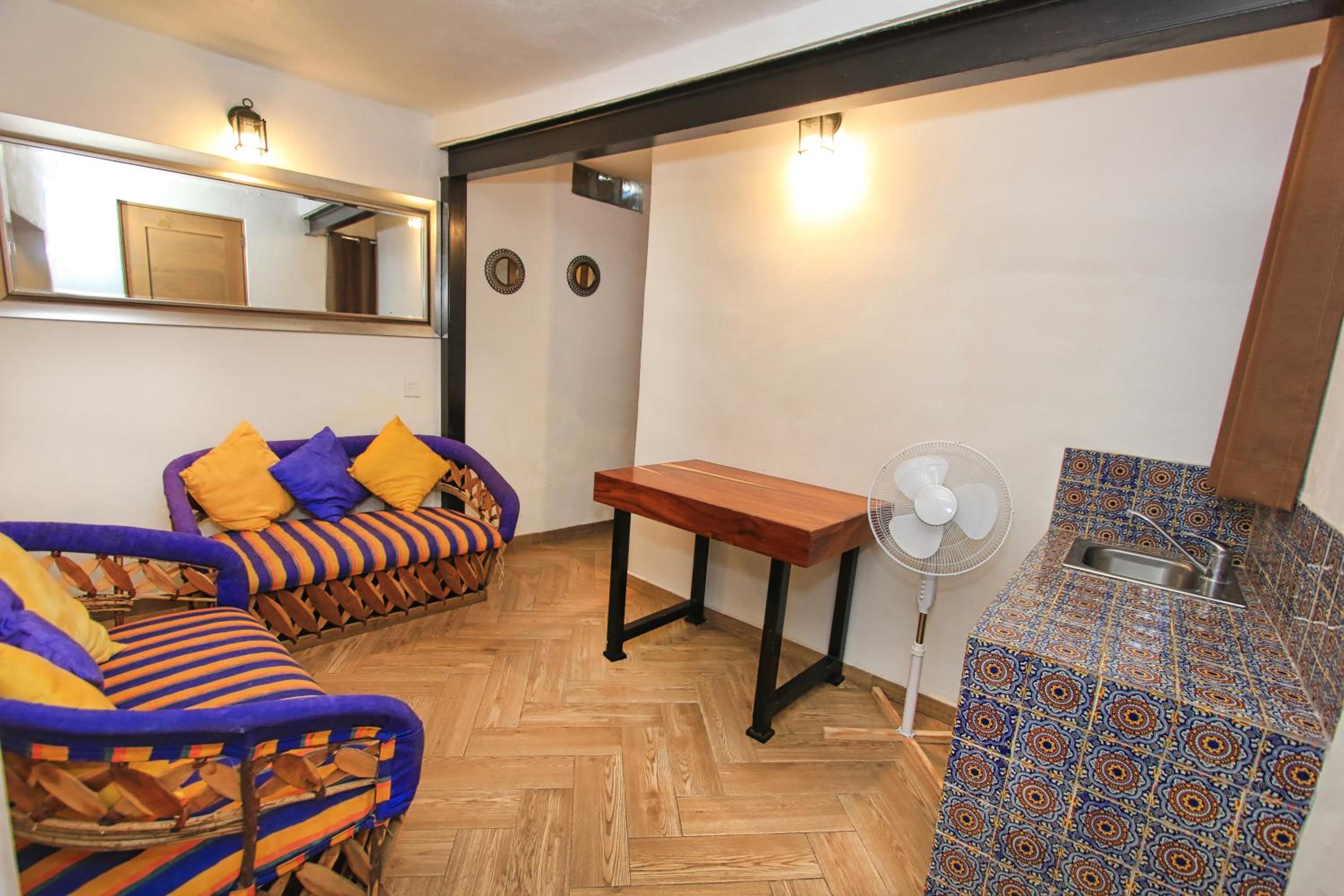 Standard Twin Room - Photo 4